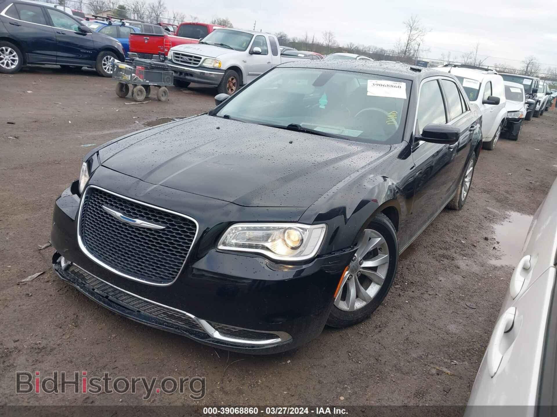 2015 CHRYSLER 300 - VIN: 2C3CCAAG9FH849218 - Фото 2