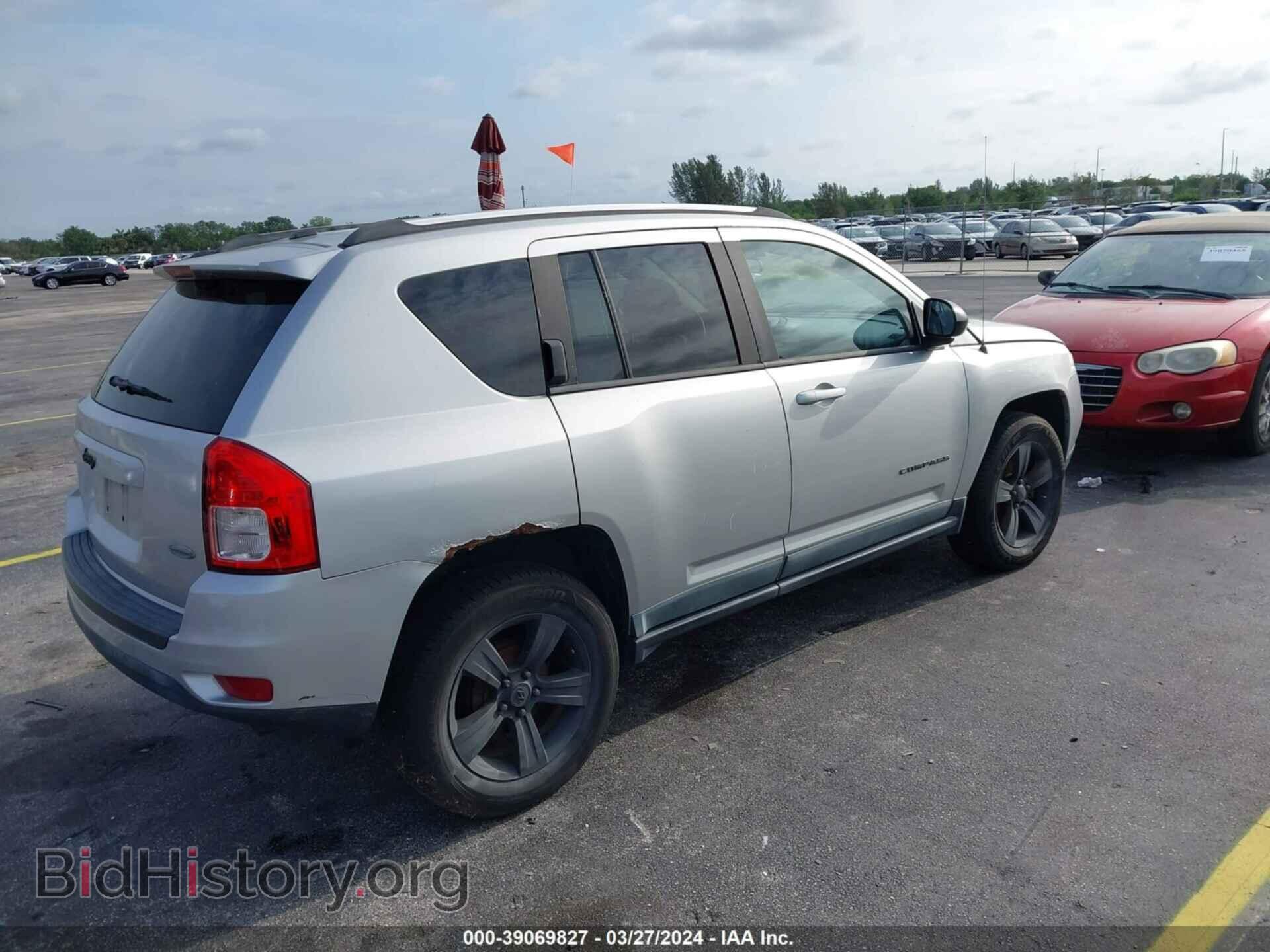 2011 JEEP COMPASS - VIN: 1J4NT1FAXBD253576 - Photo 4