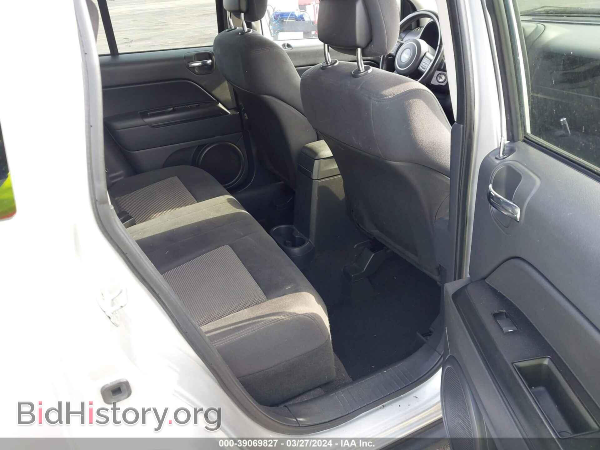 2011 JEEP COMPASS - VIN: 1J4NT1FAXBD253576 - Photo 8