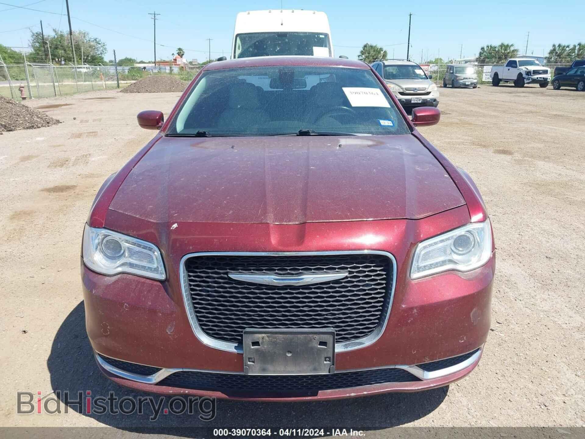 2017 CHRYSLER 300 - VIN: 2C3CCAAG2HH631964 - Фото 12