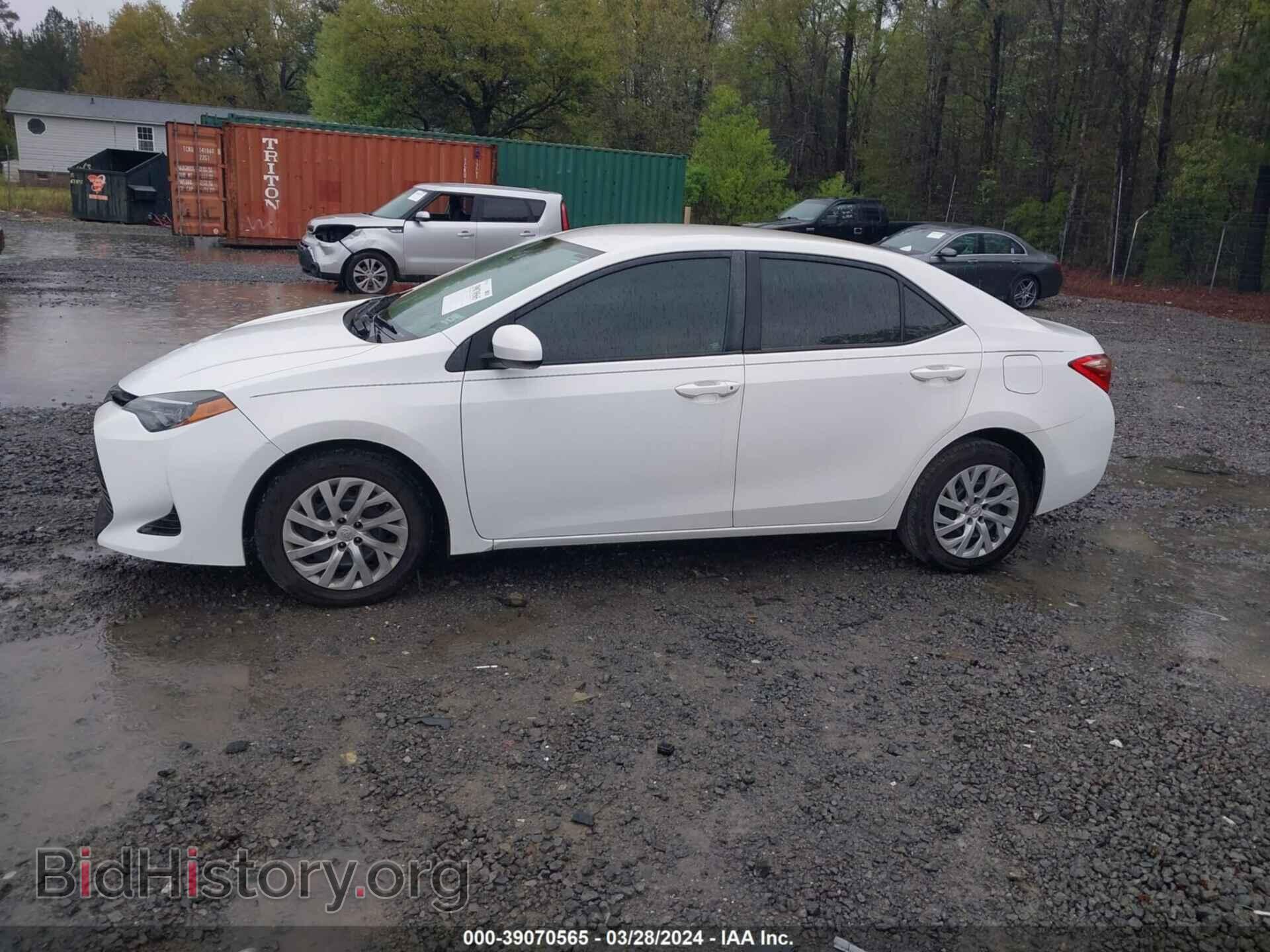 2017 TOYOTA COROLLA - VIN: 2T1BURHEXHC911990 - Фото 2