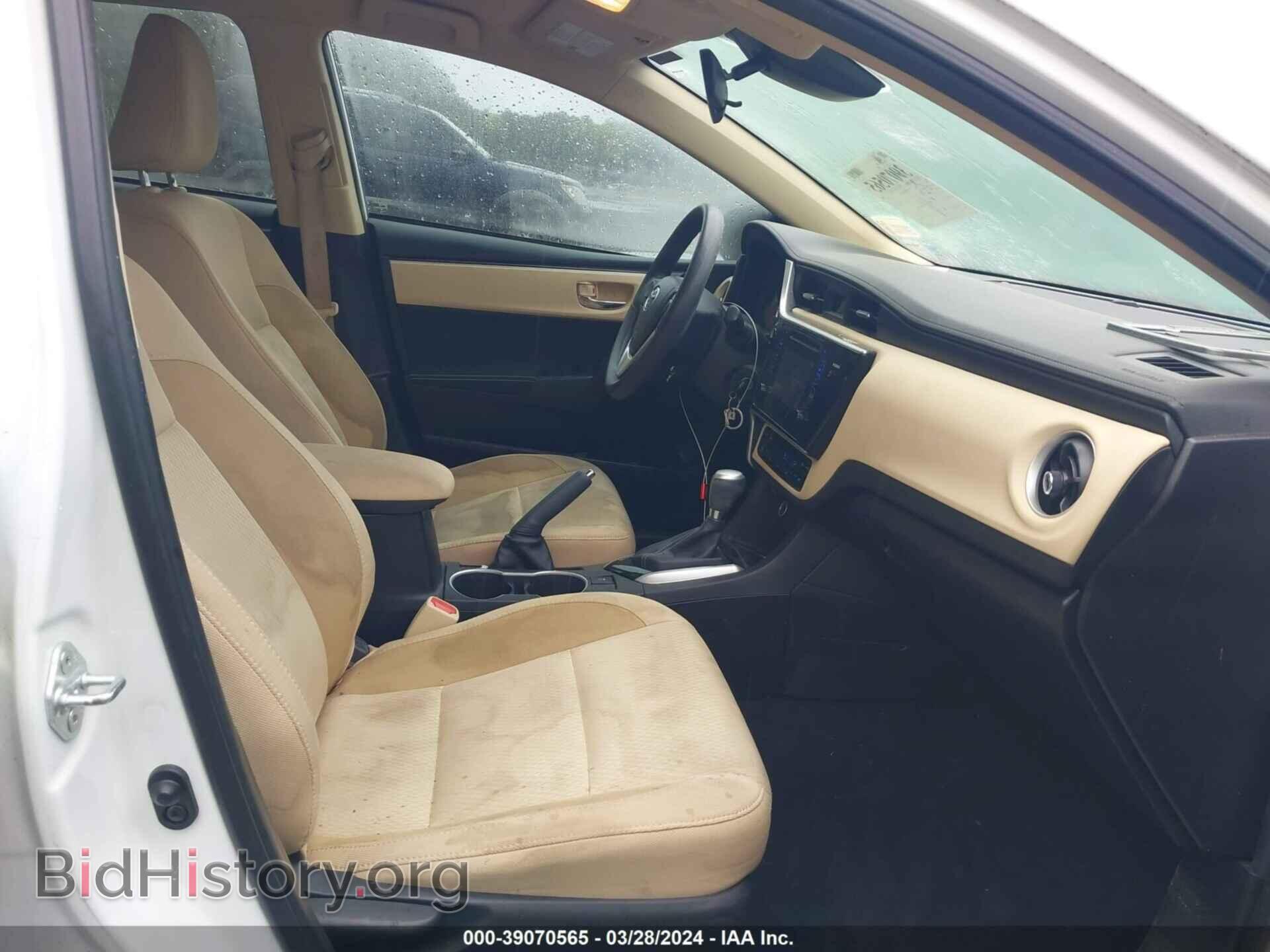 2017 TOYOTA COROLLA - VIN: 2T1BURHEXHC911990 - Фото 5