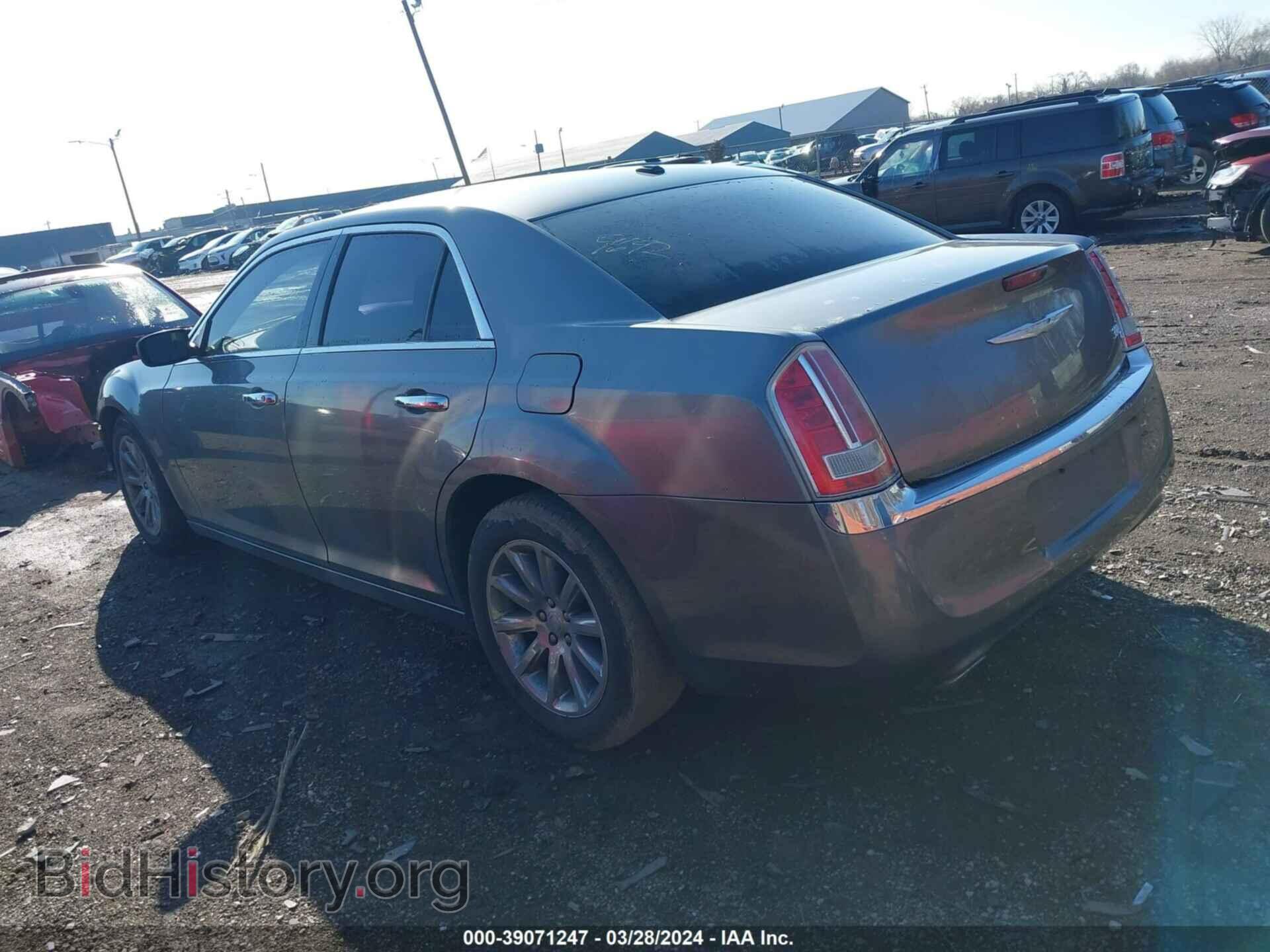 2011 CHRYSLER 300C - VIN: 2C3CA6CT2BH579692 - Фото 3