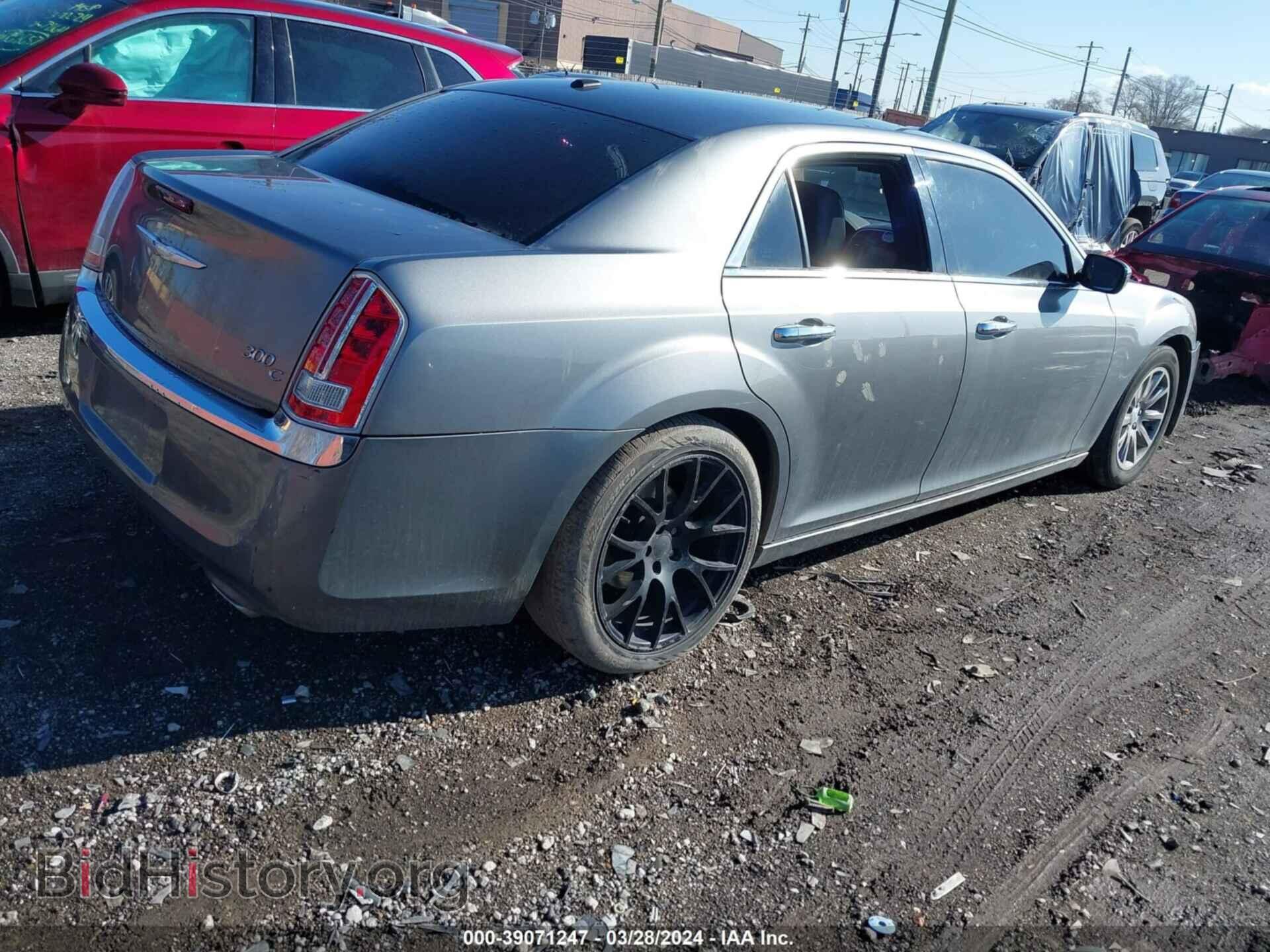 2011 CHRYSLER 300C - VIN: 2C3CA6CT2BH579692 - Фото 4
