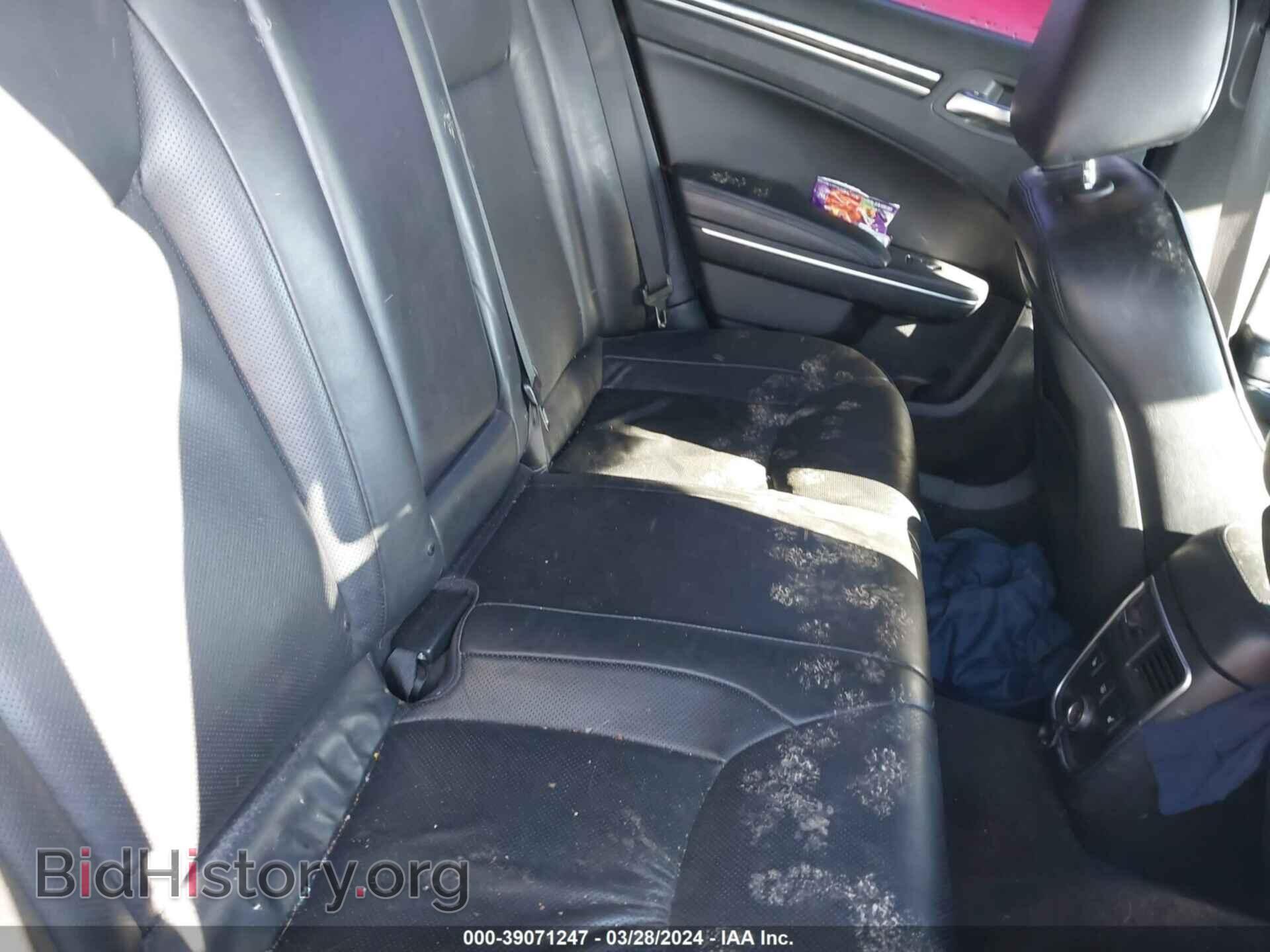 2011 CHRYSLER 300C - VIN: 2C3CA6CT2BH579692 - Фото 8
