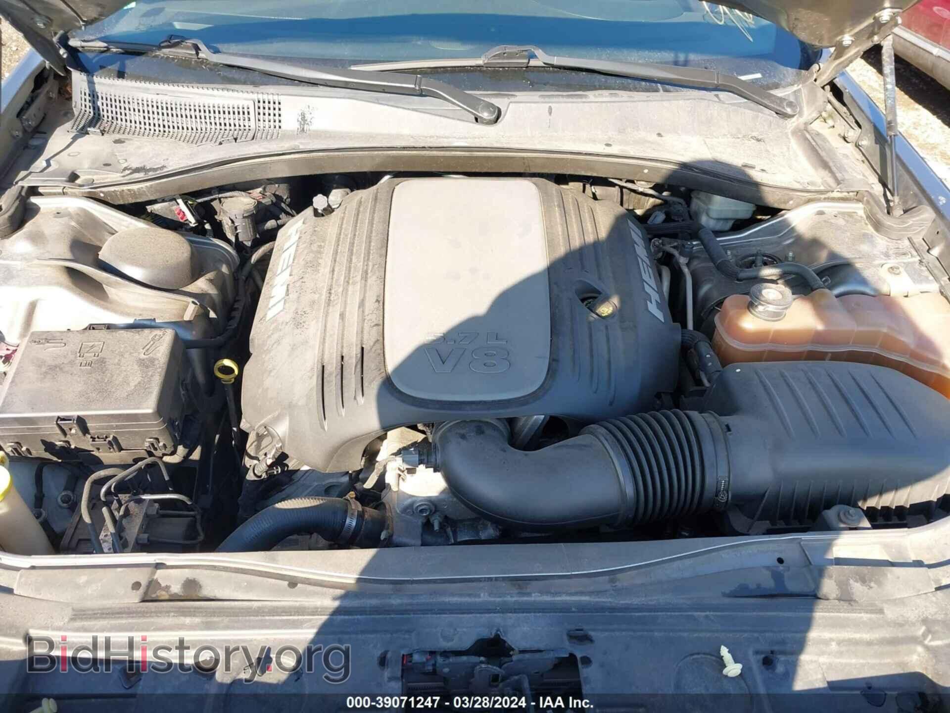 2011 CHRYSLER 300C - VIN: 2C3CA6CT2BH579692 - Фото 10