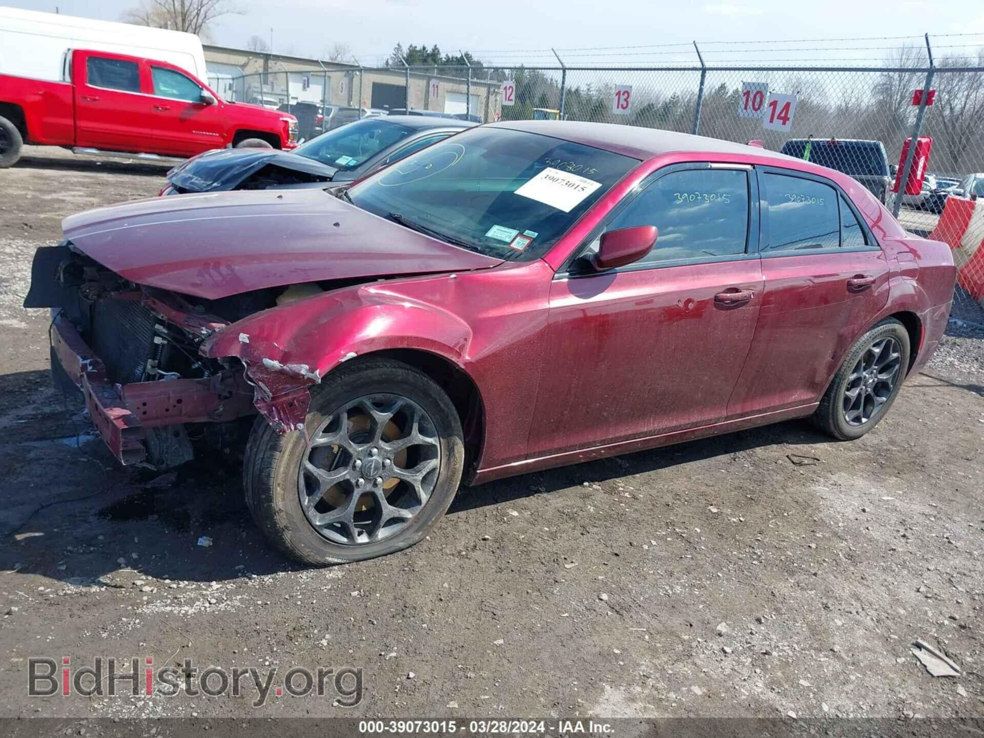 2019 CHRYSLER 300 - VIN: 2C3CCAGG9KH648808 - Photo 2