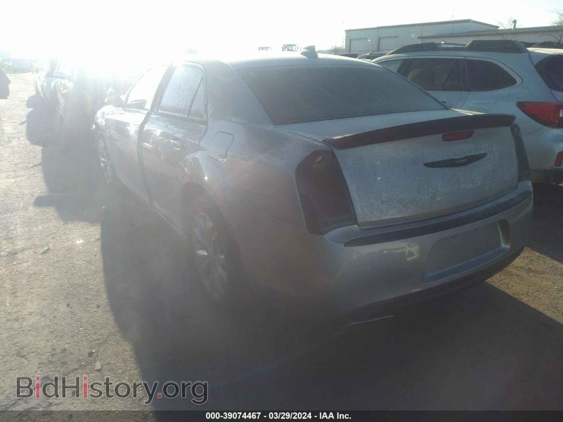 2015 CHRYSLER 300 - VIN: 2C3CCARG3FH756859 - Фото 3