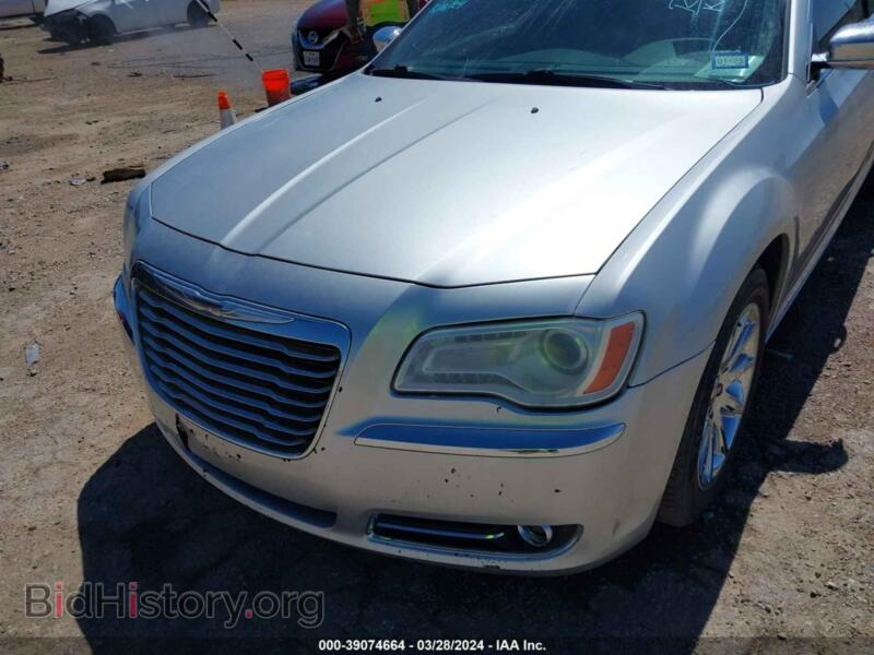 2012 Chrysler 300 (VIN 2C3CCACGXCH250658) — фото 6 из 11