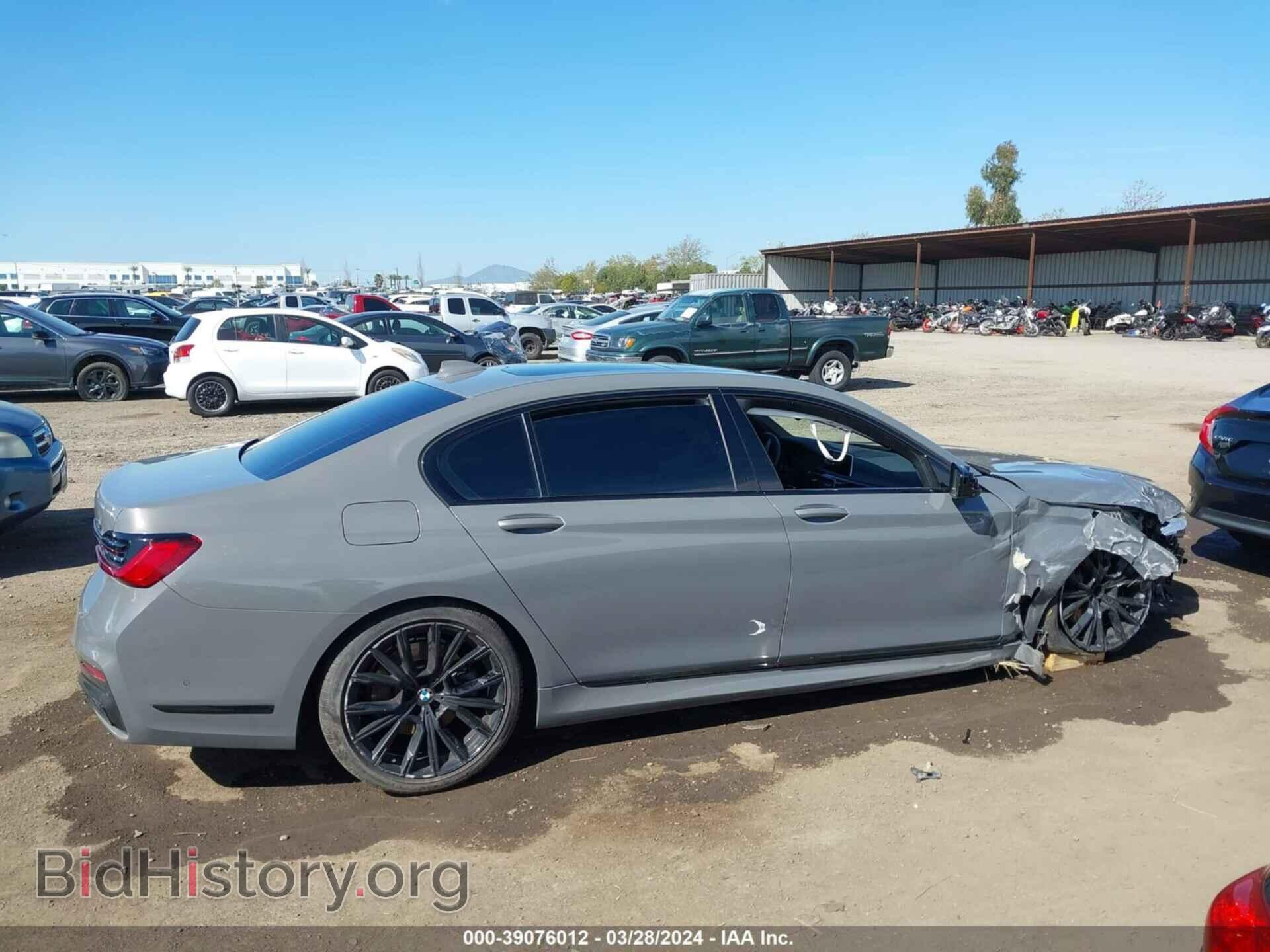 2022 BMW 740 - VIN: WBA7T2C09NCH00988 - Фото 13
