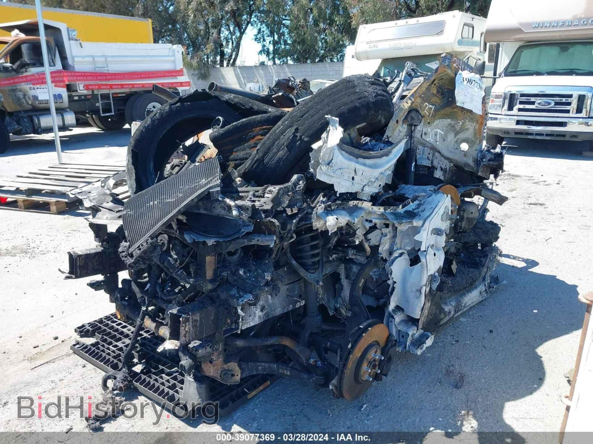 2017 JAGUAR F-PACE - VIN: SADCS2BV9HA061840 - Фото 2