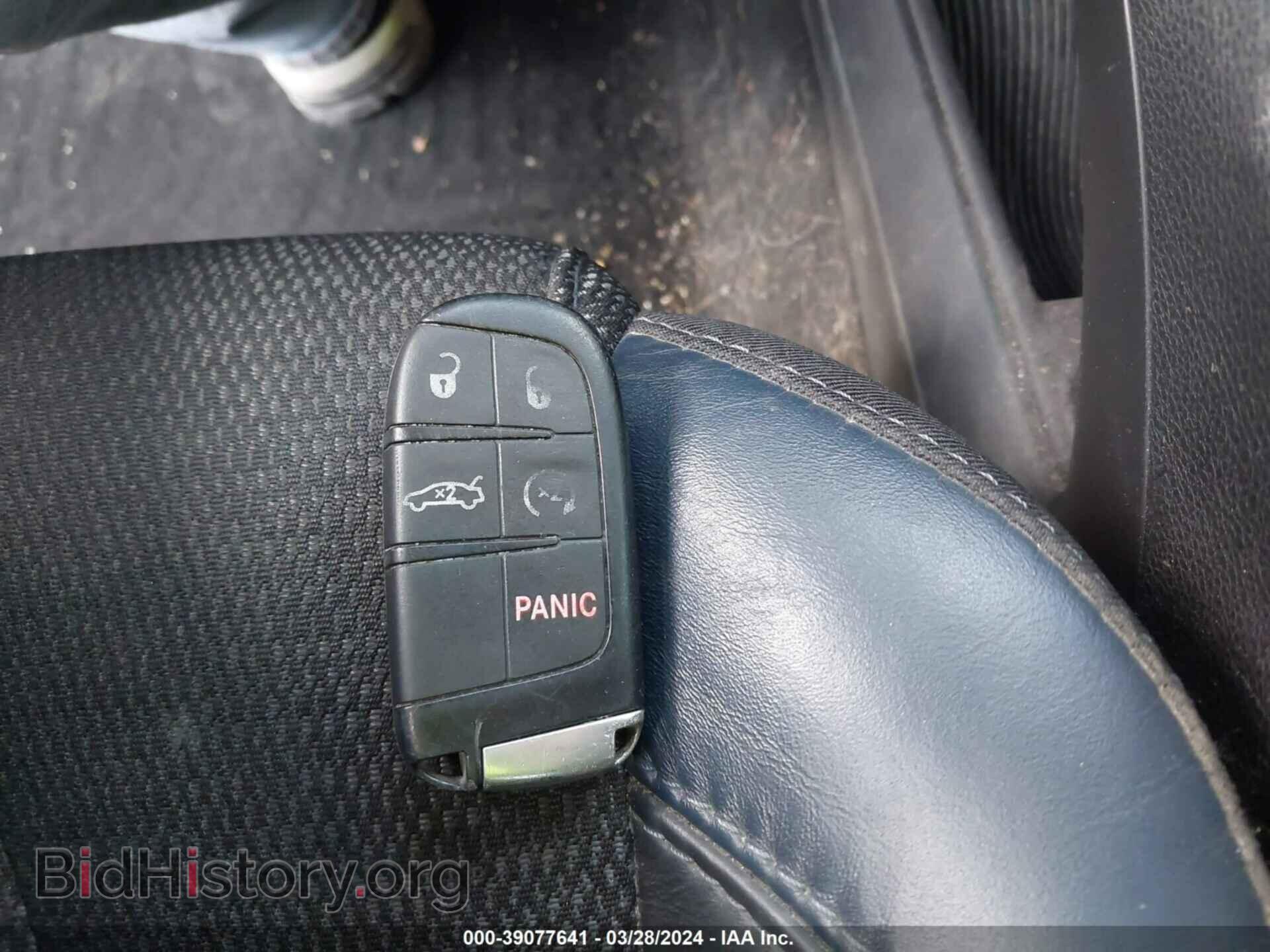 2016 CHRYSLER 200 - VIN: 1C3CCCDG6GN110470 - Фото 11