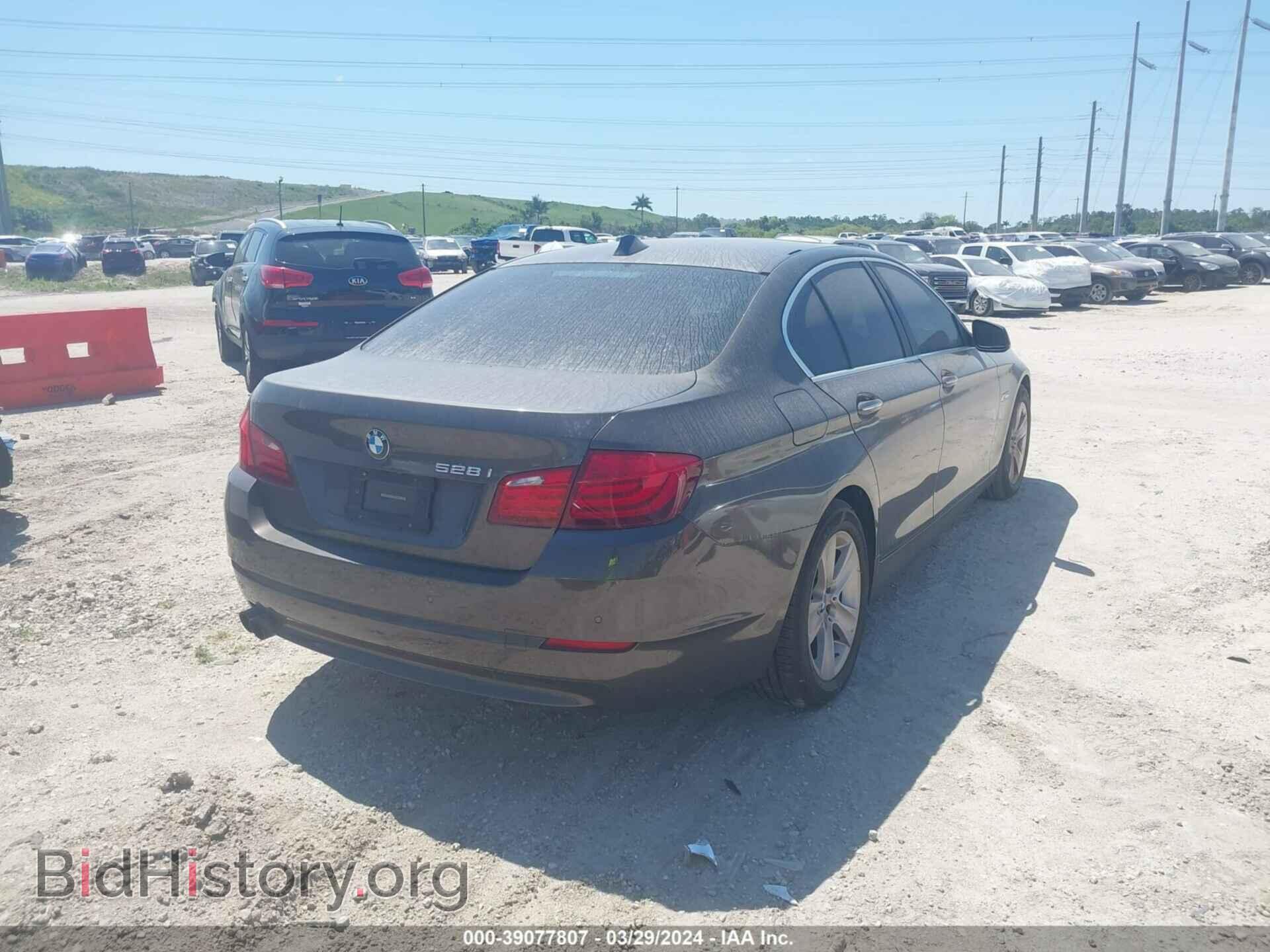 2011 BMW 528I - VIN: WBAFR1C58BC745896 - Фото 4