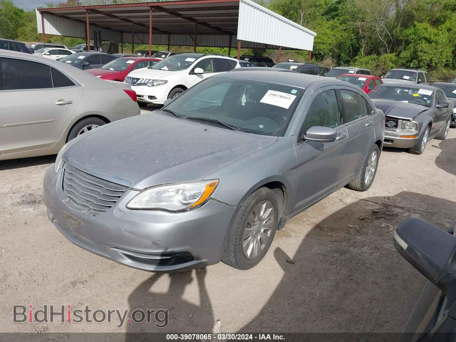2014 CHRYSLER 200 - VIN: 1C3CCBABXEN140894 - Фото 2