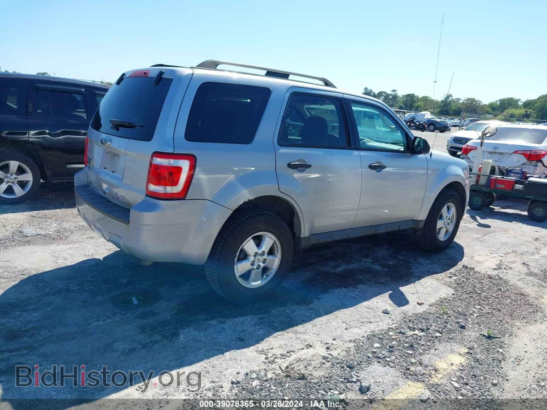 2010 FORD ESCAPE - VIN: 1FMCU0D75AKB82370 - Фото 4