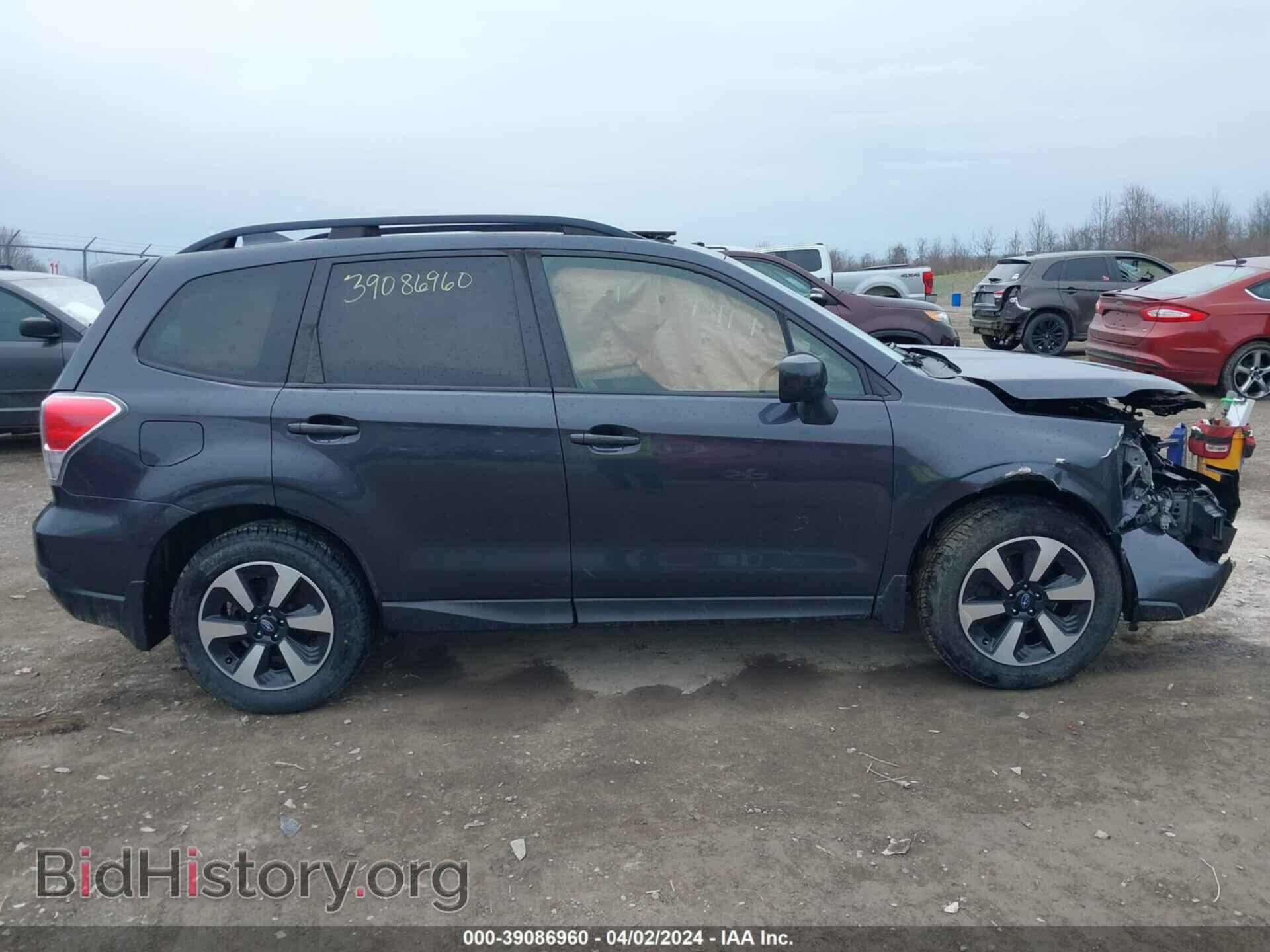 2018 SUBARU FORESTER - VIN: JF2SJAEC0JH614937 - Фото 13