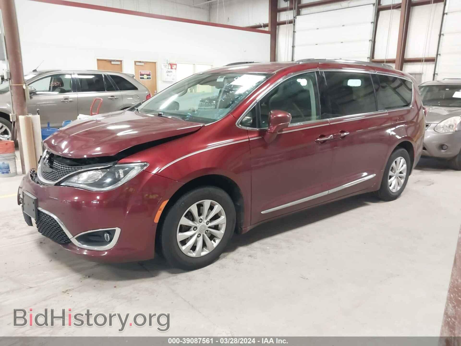 2018 CHRYSLER PACIFICA - VIN: 2C4RC1EG8JR169510 - Фото 2