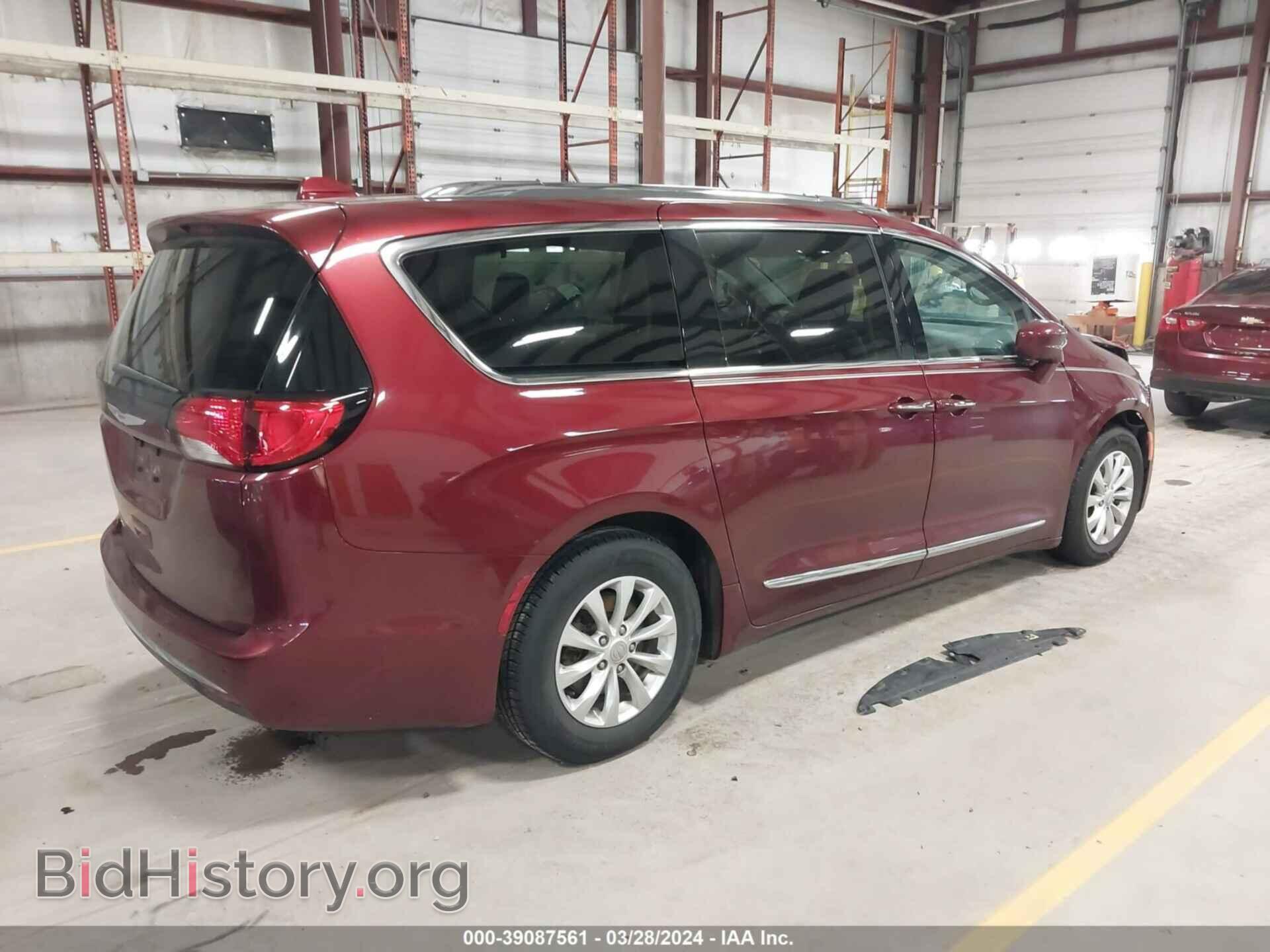 2018 CHRYSLER PACIFICA - VIN: 2C4RC1EG8JR169510 - Фото 4