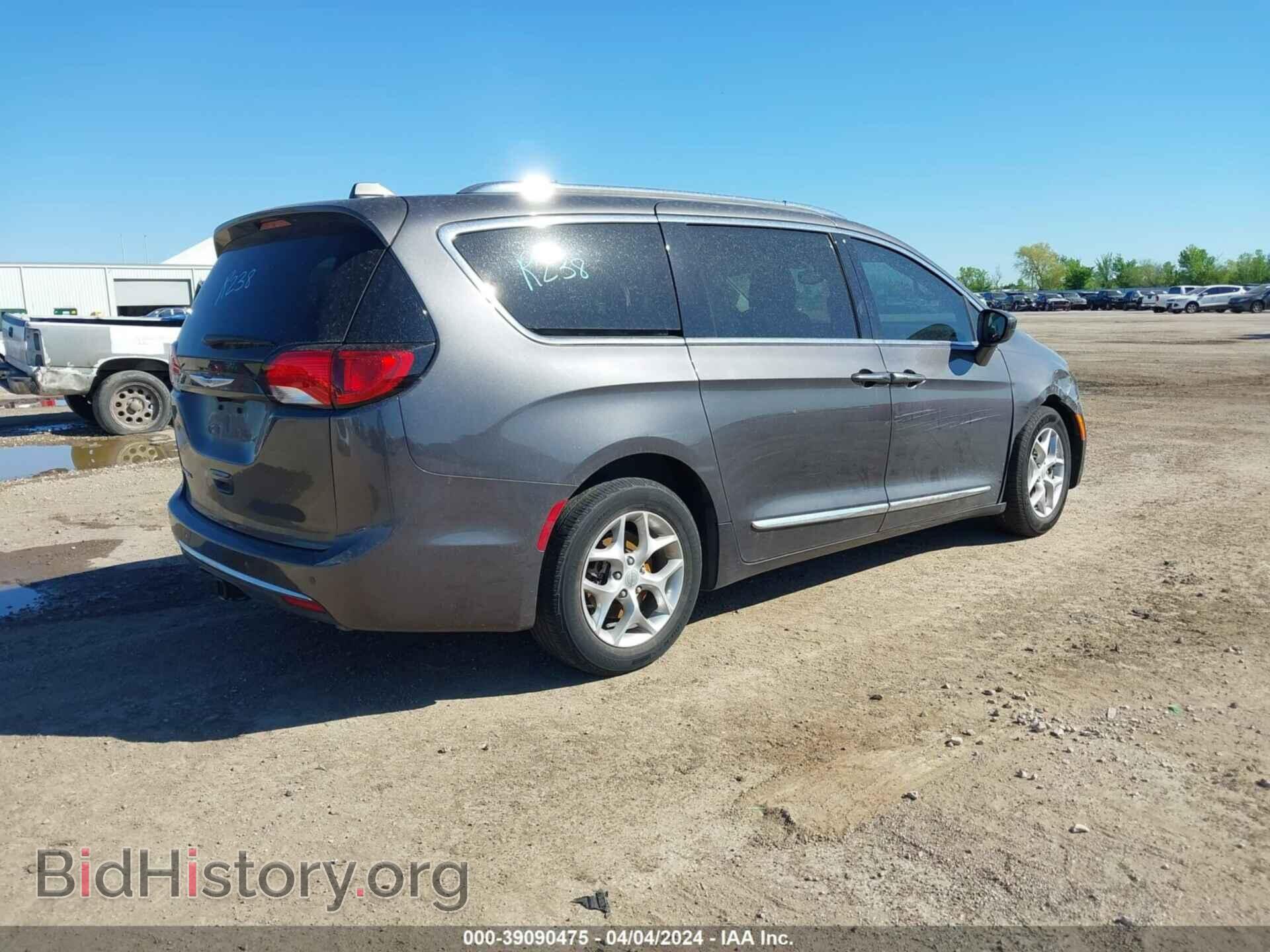 2017 CHRYSLER PACIFICA - VIN: 2C4RC1EGXHR635867 - Фото 4