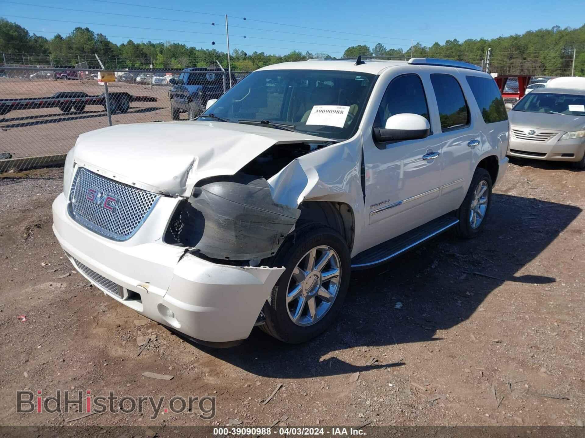 2011 GMC YUKON - VIN: 1GKS1EEF0BR199697 - Фото 2
