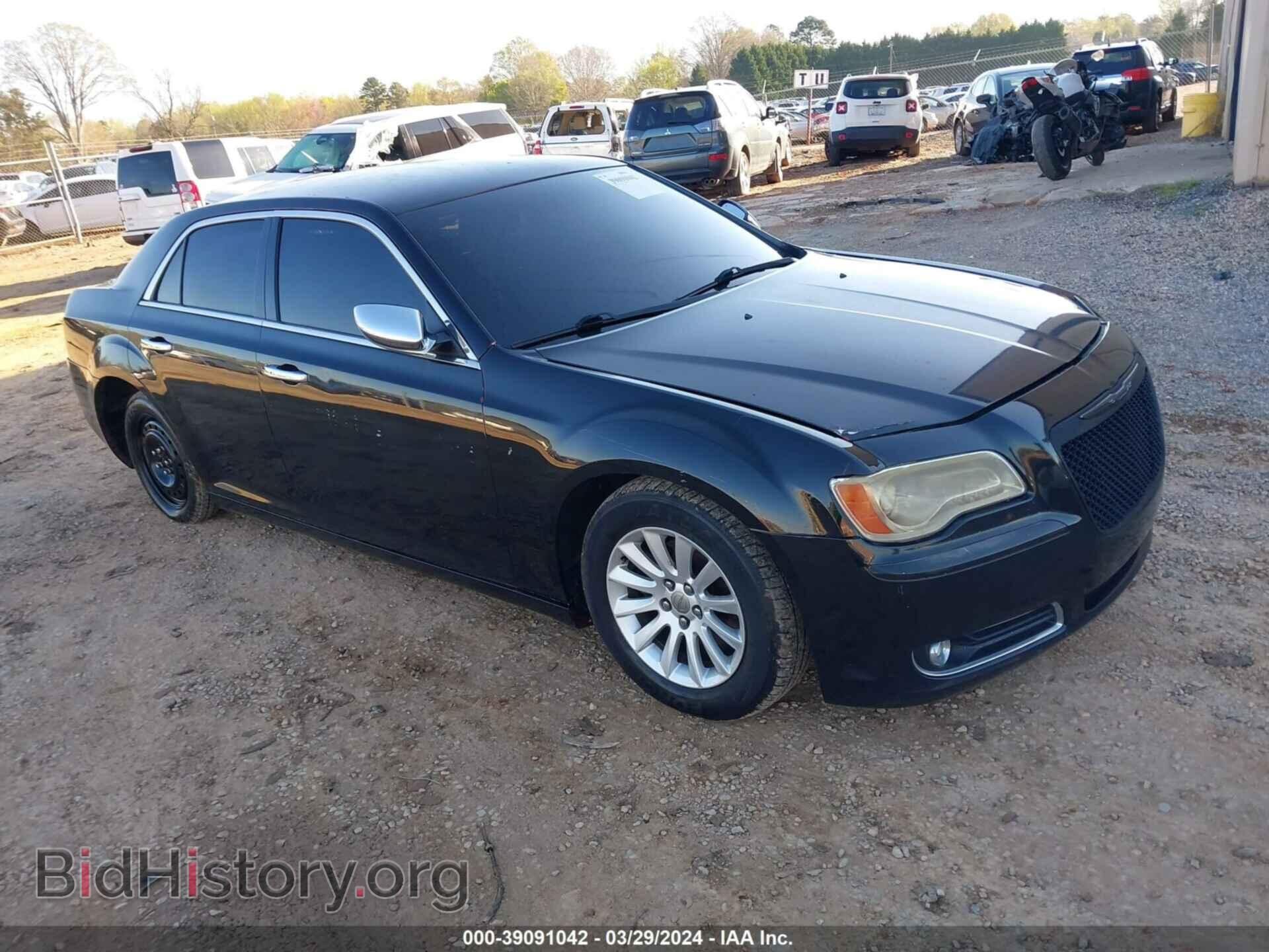 Фотография 2C3CCAAG5DH551312 - CHRYSLER 300 2013