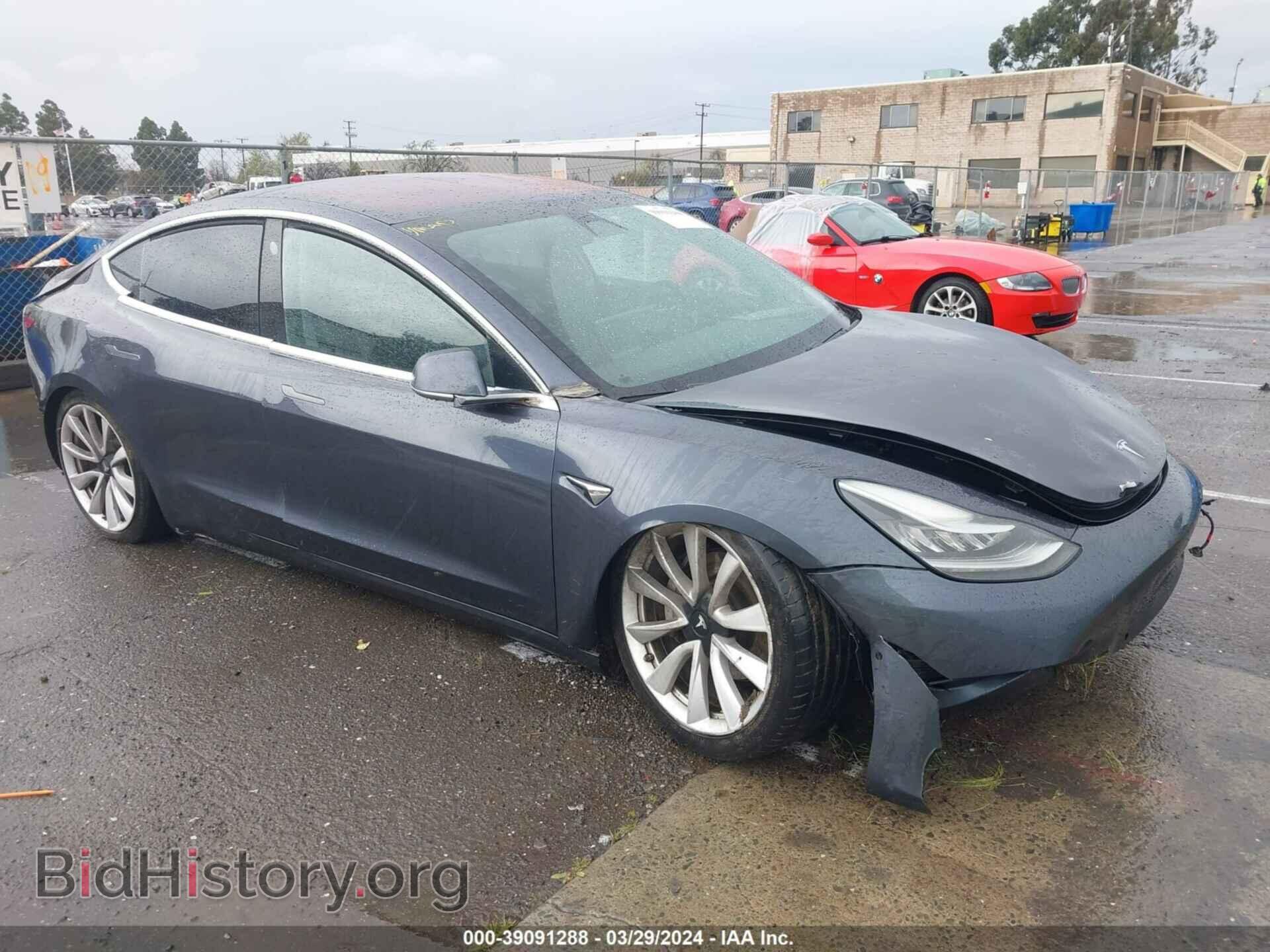 Фотография 5YJ3E1EA9JF024001 - TESLA MODEL 3 2018