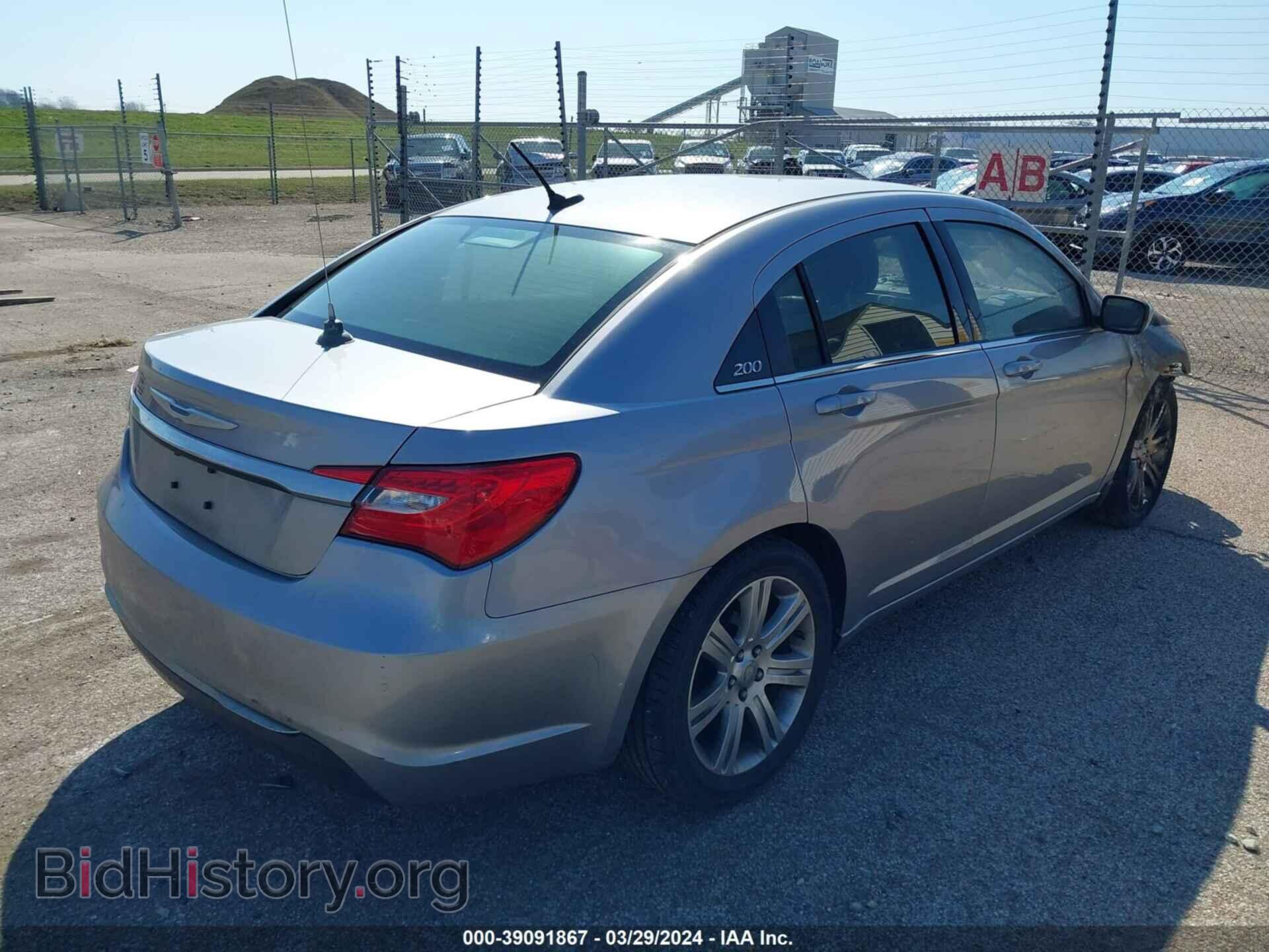 2013 CHRYSLER 200 - VIN: 1C3CCBBB7DN509983 - Фото 4