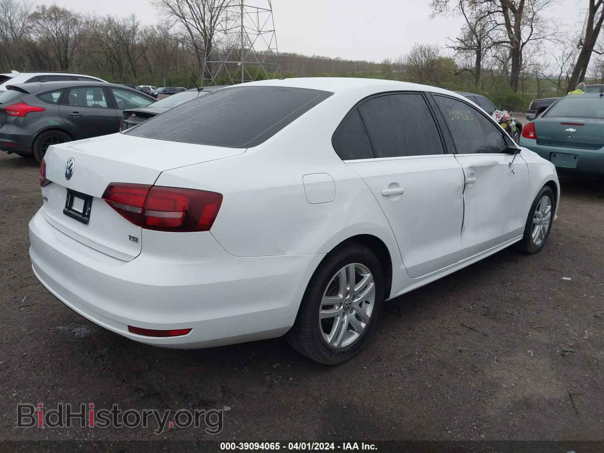 2017 VOLKSWAGEN JETTA - VIN: 3VW2B7AJ3HM321314 - Фото 4