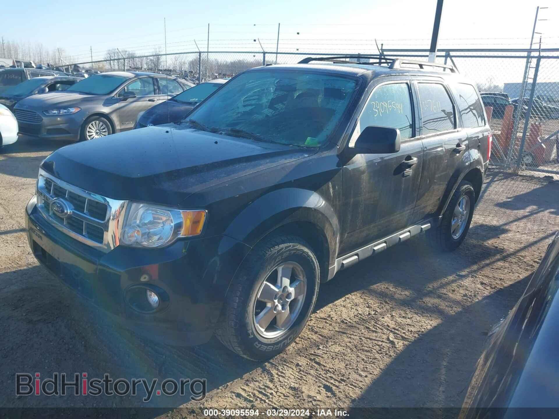 2011 FORD ESCAPE - VIN: 1FMCU0D79BKA37611 - Photo 2