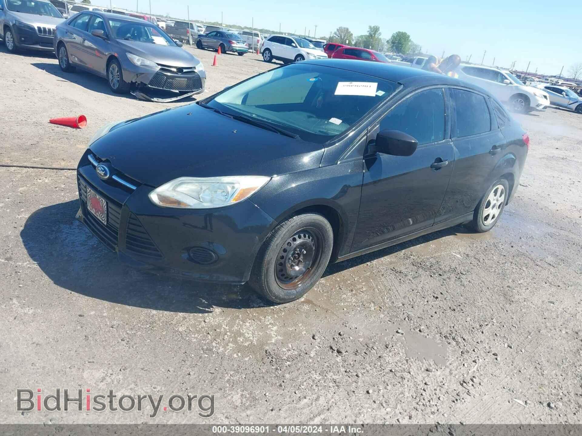 2013 FORD FOCUS - VIN: 1FADP3E27DL333718 - Фото 2
