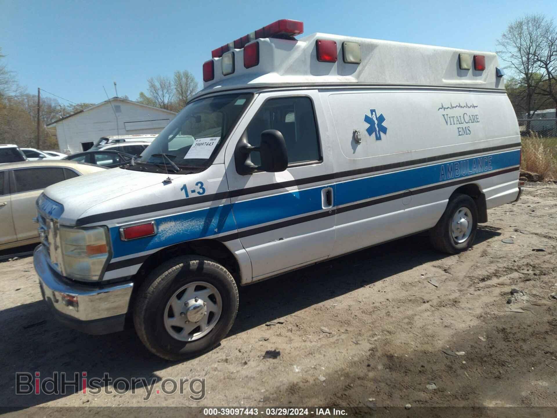 2010 FORD ECONOLINE - VIN: 1FDSS3ES3ADA75666 - Фото 2
