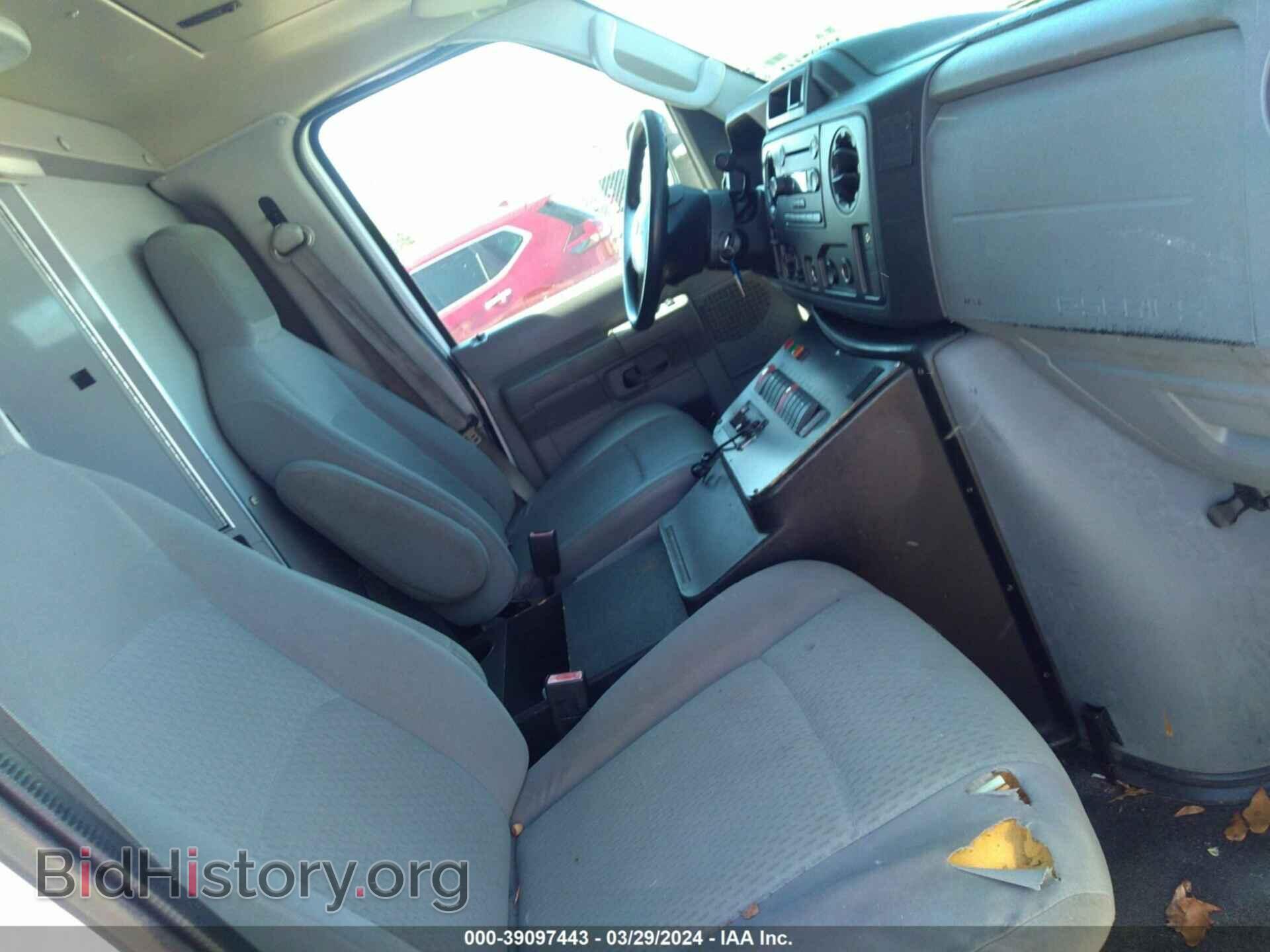 2010 FORD ECONOLINE - VIN: 1FDSS3ES3ADA75666 - Фото 5