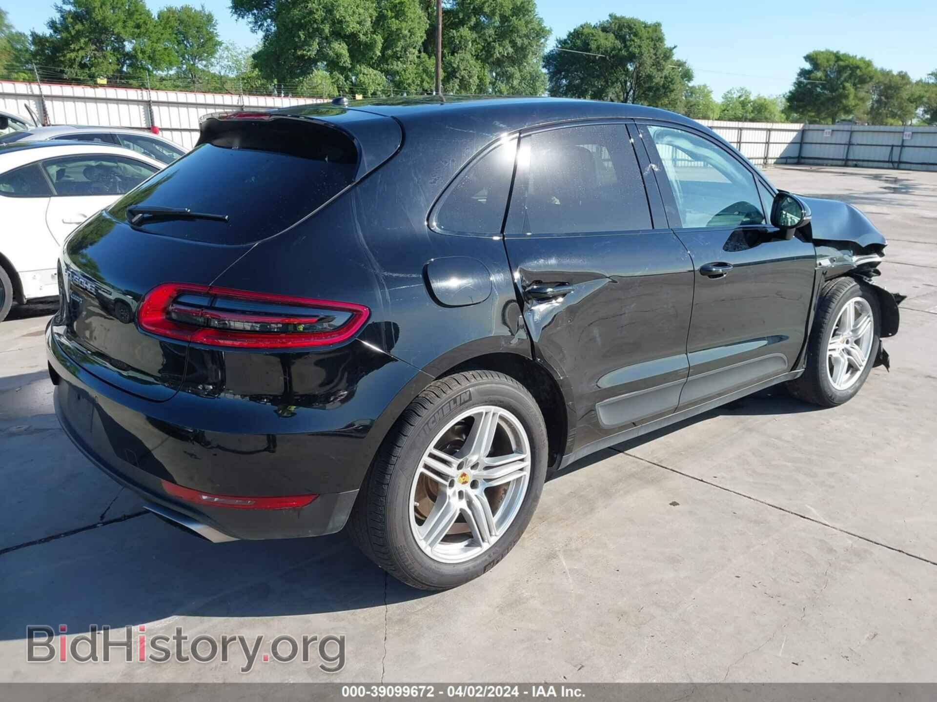 2017 PORSCHE MACAN - VIN: WP1AA2A52HLB82977 - Photo 4