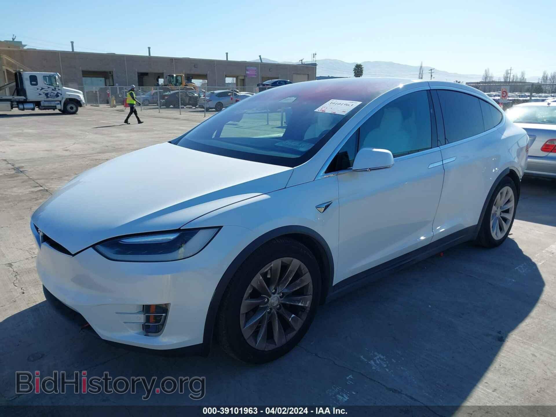 2017 TESLA MODEL X - VIN: 5YJXCBE28HF060861 - Photo 2