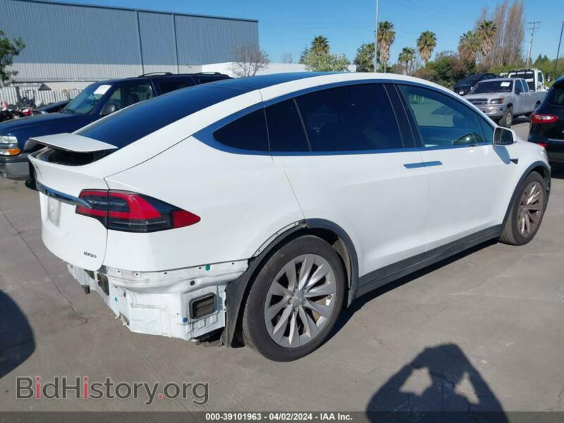 2017 Tesla MODEL X (VIN 5YJXCBE28HF060861) — фото 4 из 19
