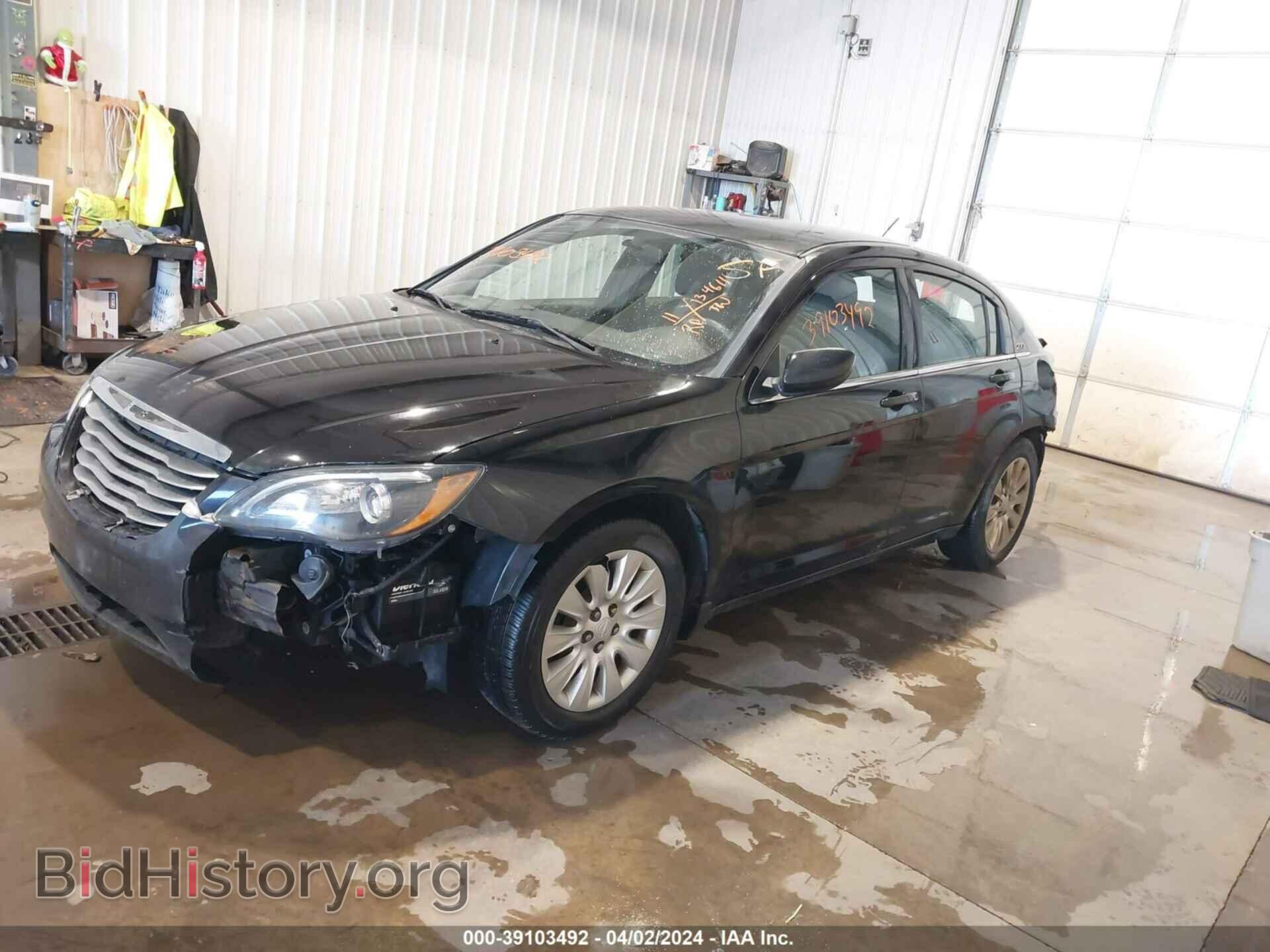 2011 CHRYSLER 200 - VIN: 1C3BC4FB4BN617685 - Фото 2