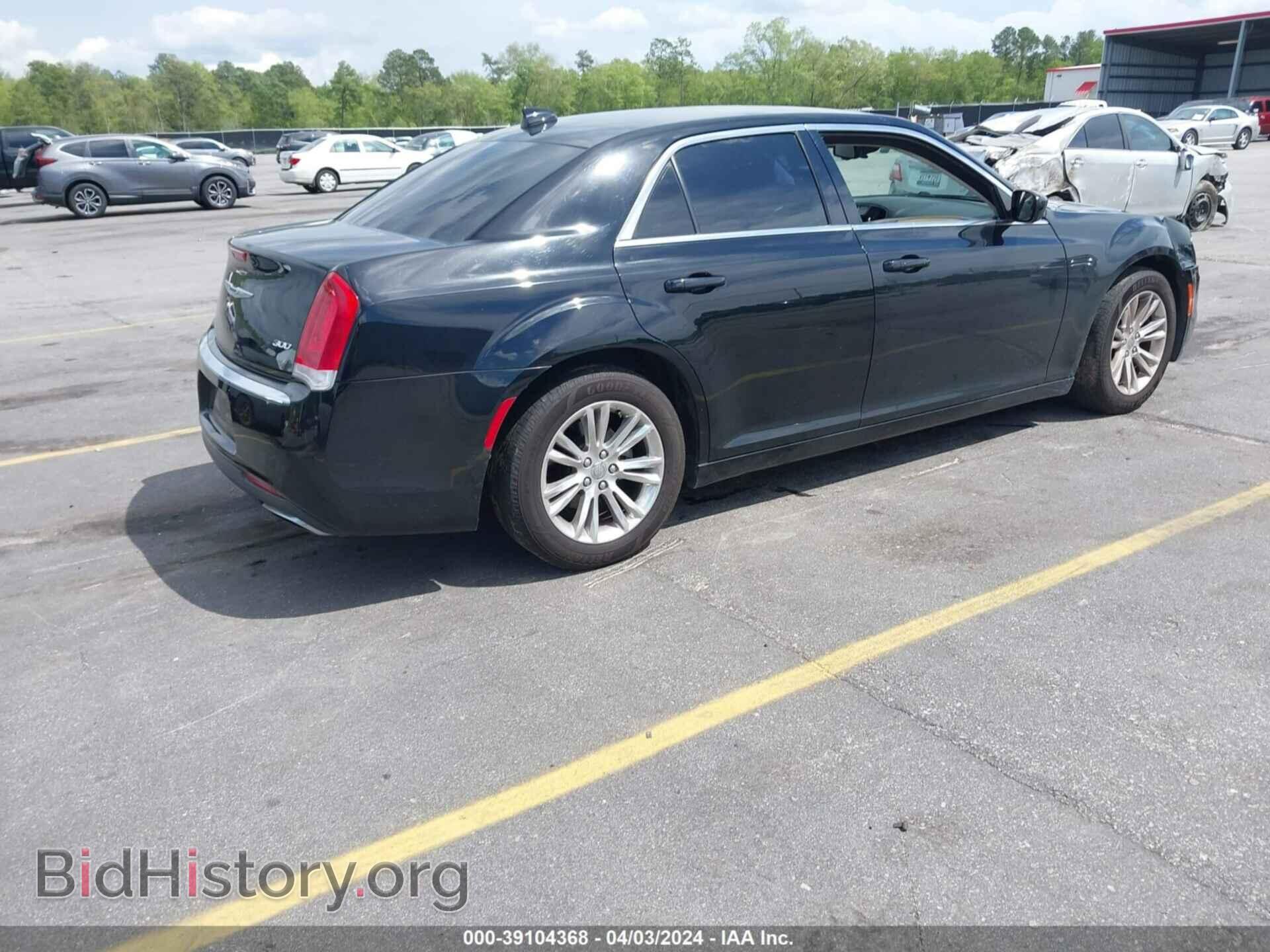 2016 CHRYSLER 300 - VIN: 2C3CCAAG5GH358338 - Фото 4