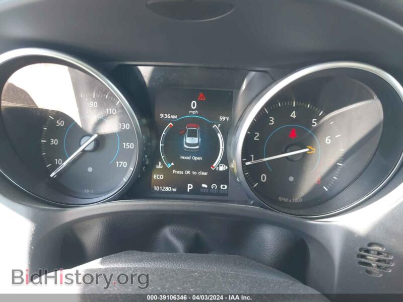 2017 Jaguar F-PACE (VIN SADCJ2BV1HA068087) — фото 7 из 18