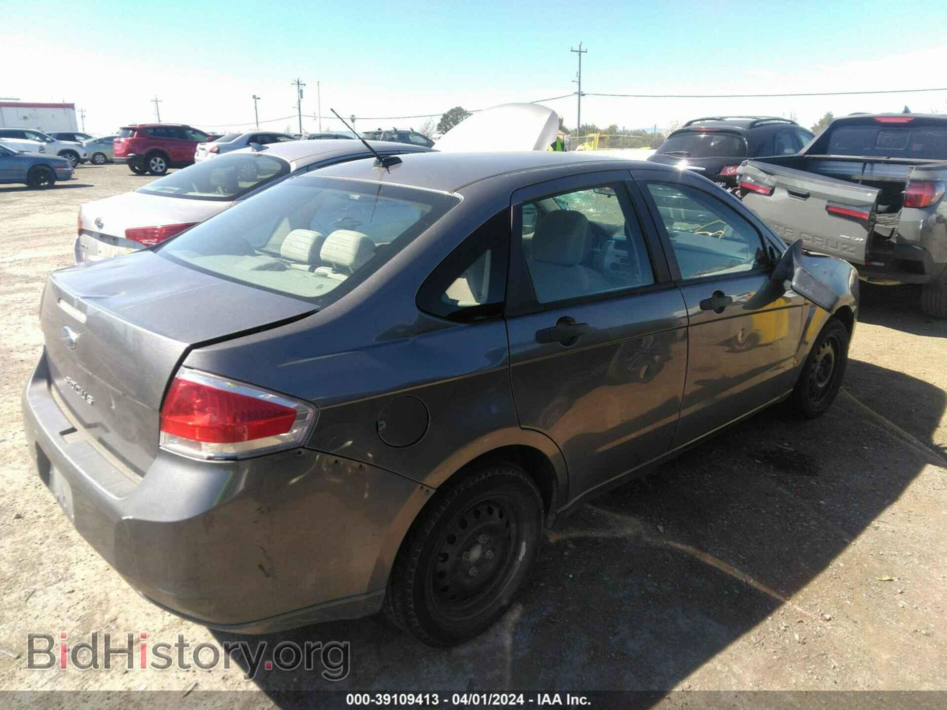 2011 FORD FOCUS - VIN: 1FAHP3EN2BW197912 - Фото 4