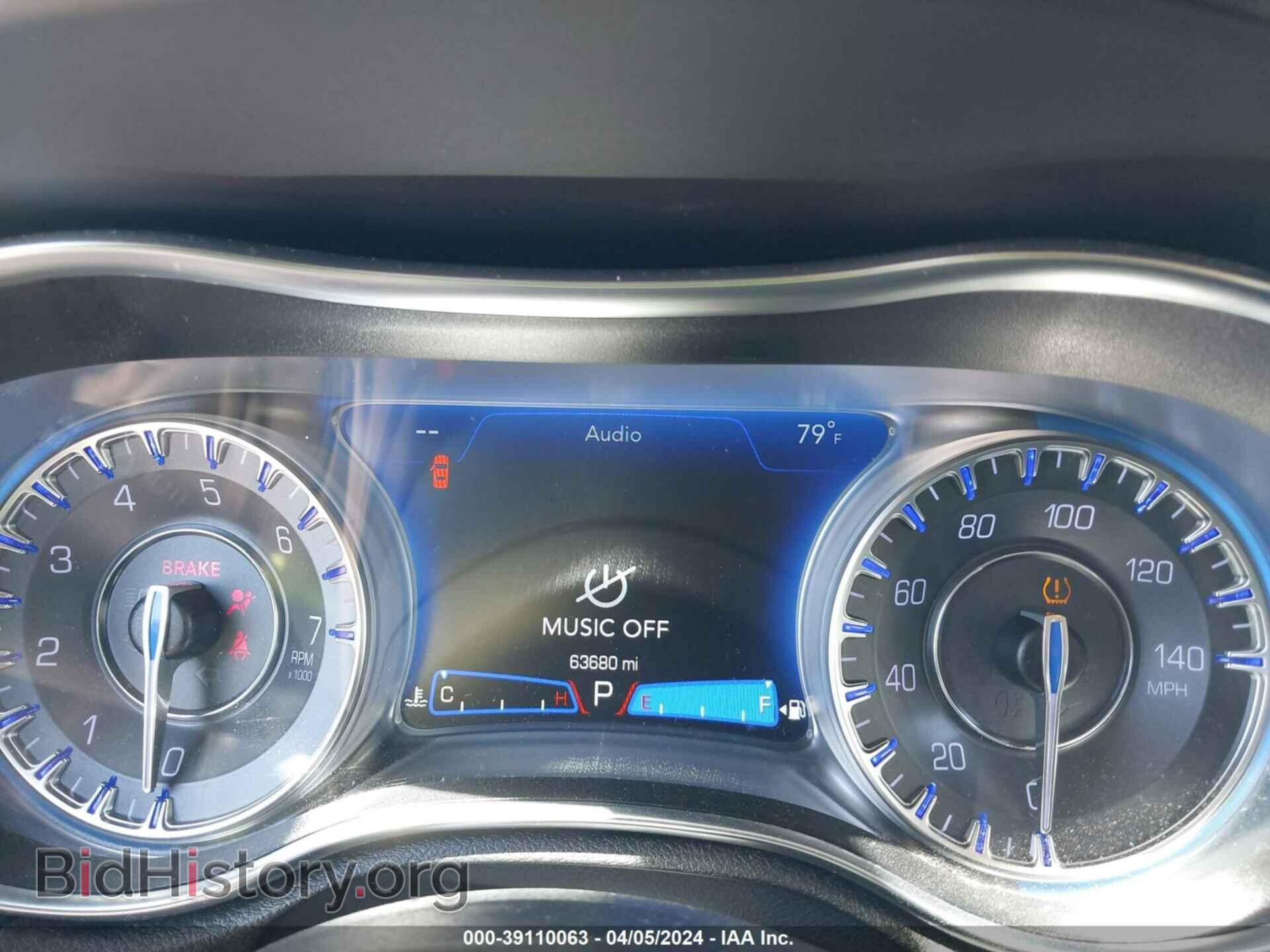 2019 CHRYSLER 300 - VIN: 2C3CCAAG3KH735032 - Фото 7