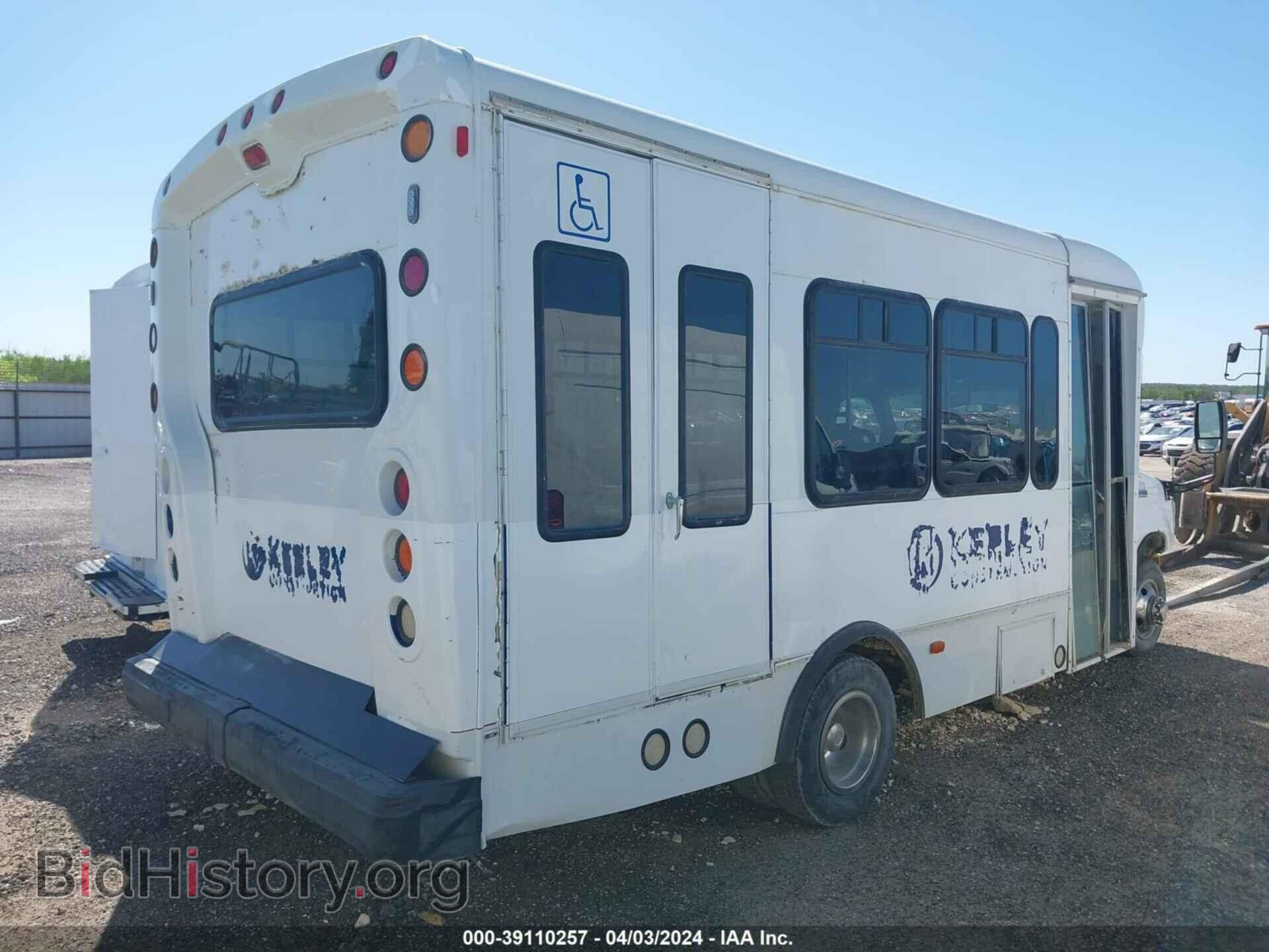 2008 FORD E-450 CUTAWAY - VIN: 1FD4E45S18DA01534 - Фото 4