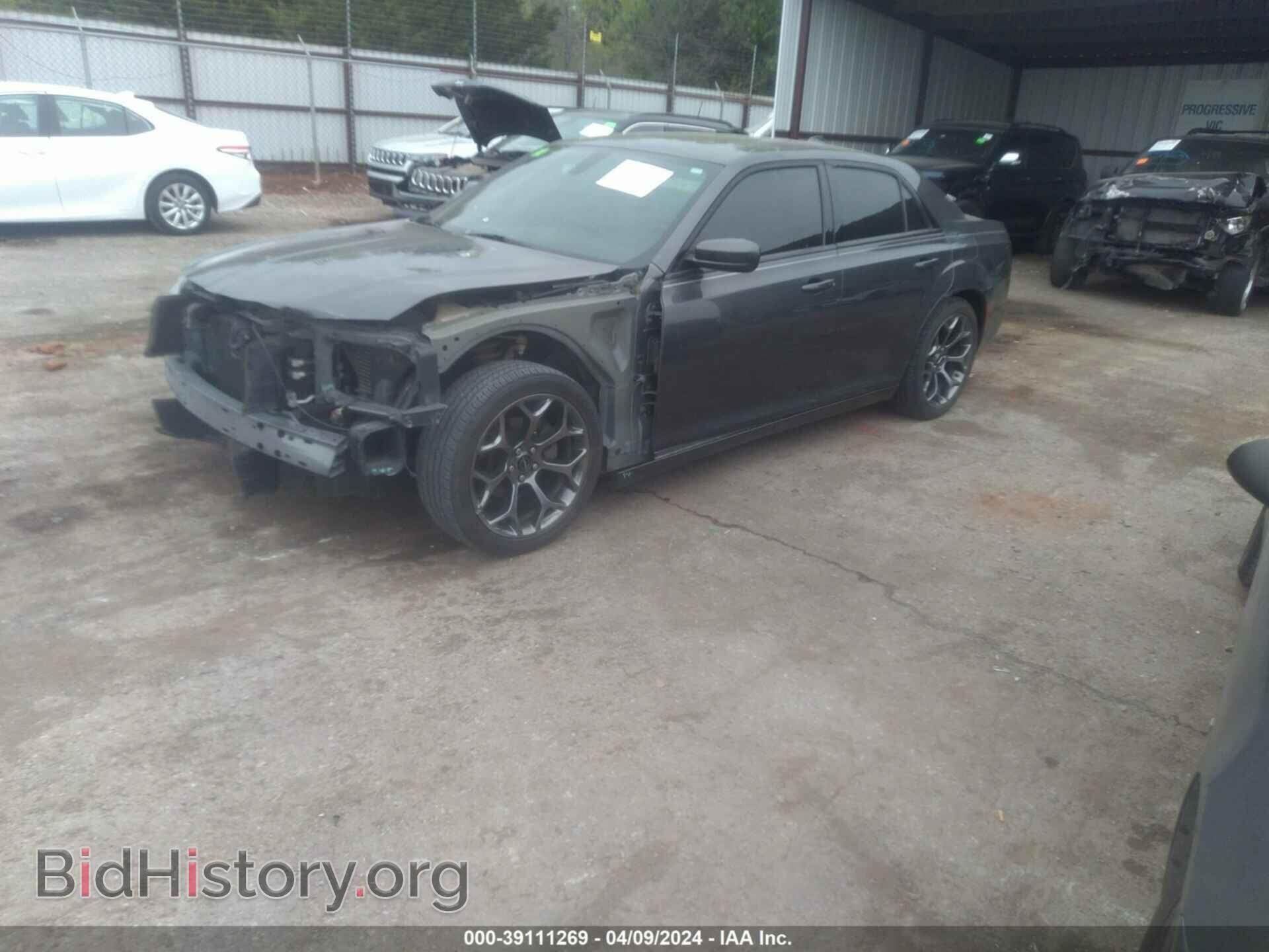 2016 CHRYSLER 300 - VIN: 2C3CCABG1GH167594 - Фото 2