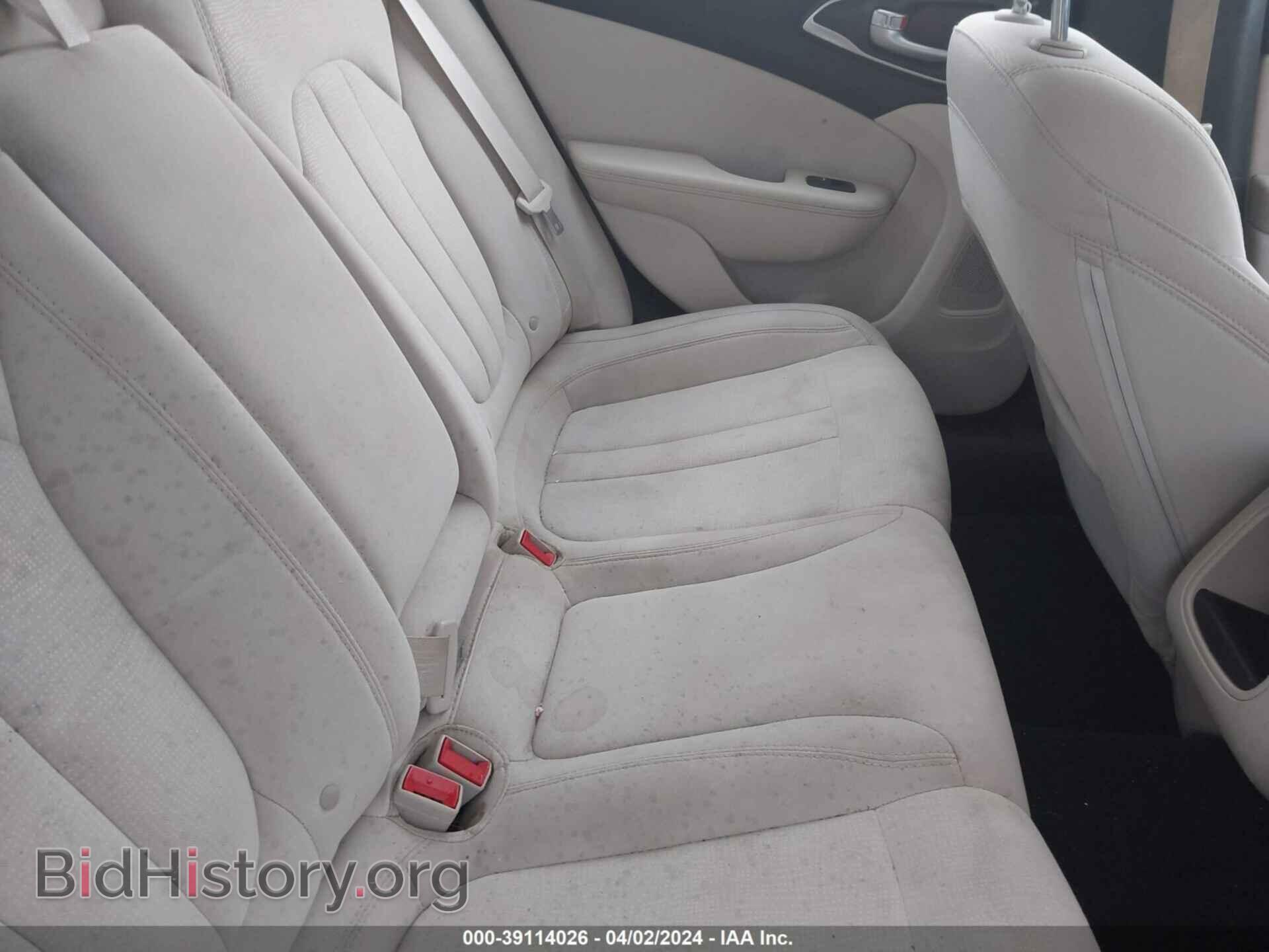 2016 CHRYSLER 200 - VIN: 1C3CCCFB4GN182981 - Photo 8