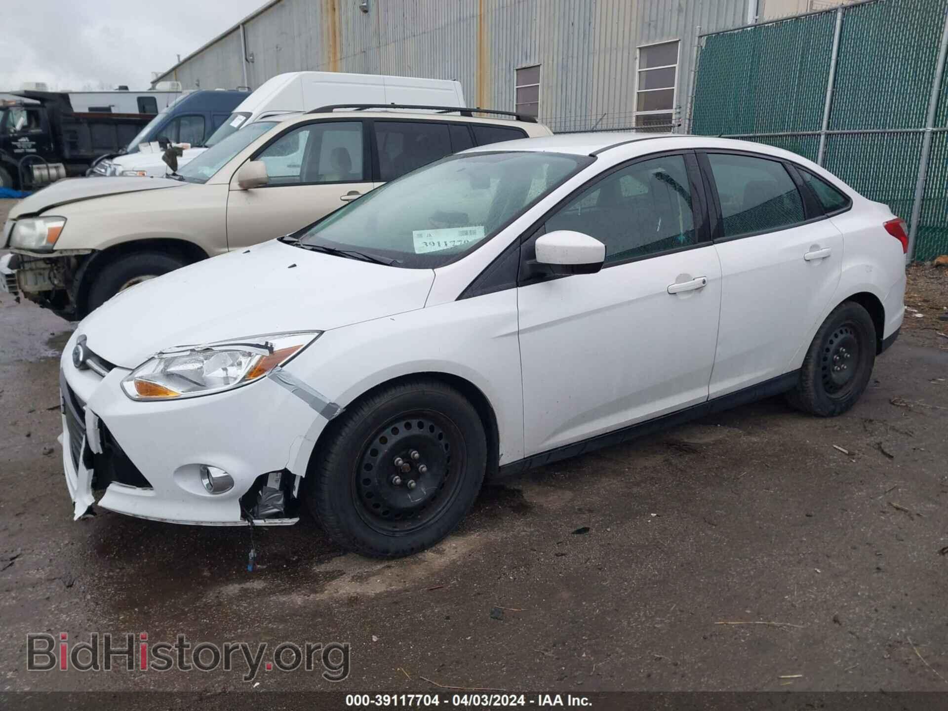2012 FORD FOCUS - VIN: 1FAHP3F2XCL311811 - Фото 2