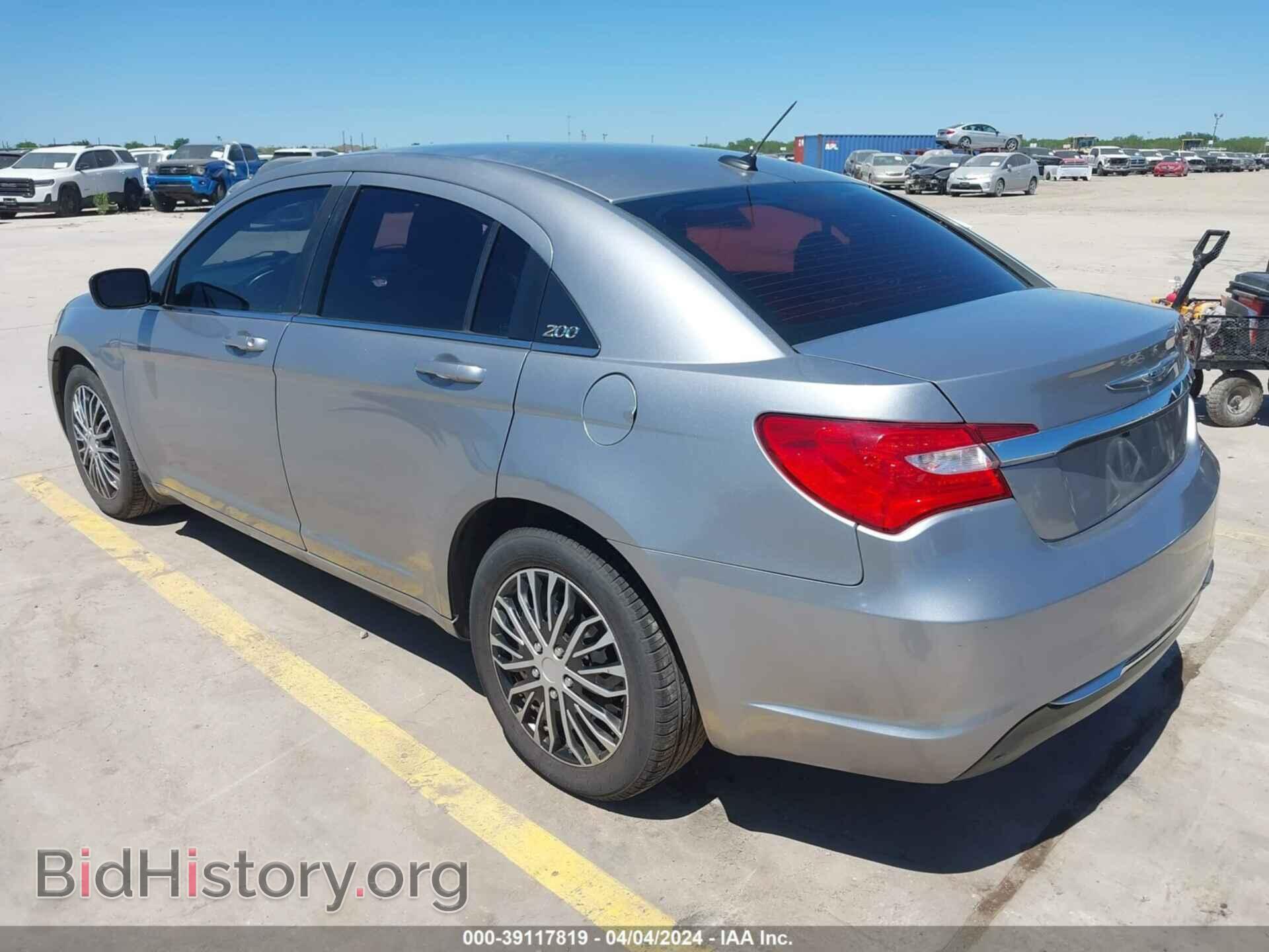 2013 CHRYSLER 200 - VIN: 1C3CCBAB2DN561300 - Фото 3