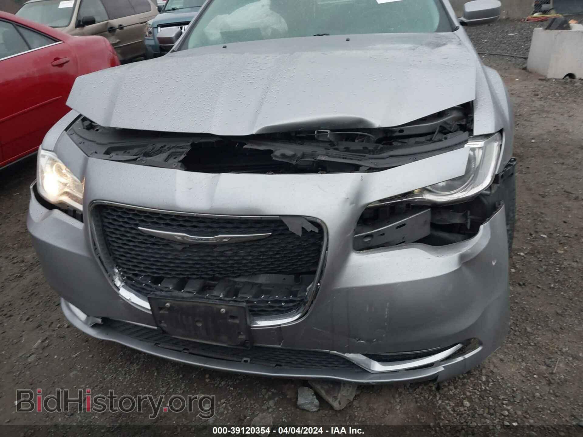 2016 CHRYSLER 300 - VIN: 2C3CCAAG7GH141972 - Фото 6