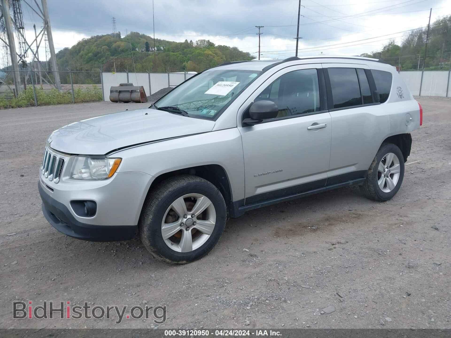 2012 JEEP COMPASS - VIN: 1C4NJDEB8CD624341 - Photo 2