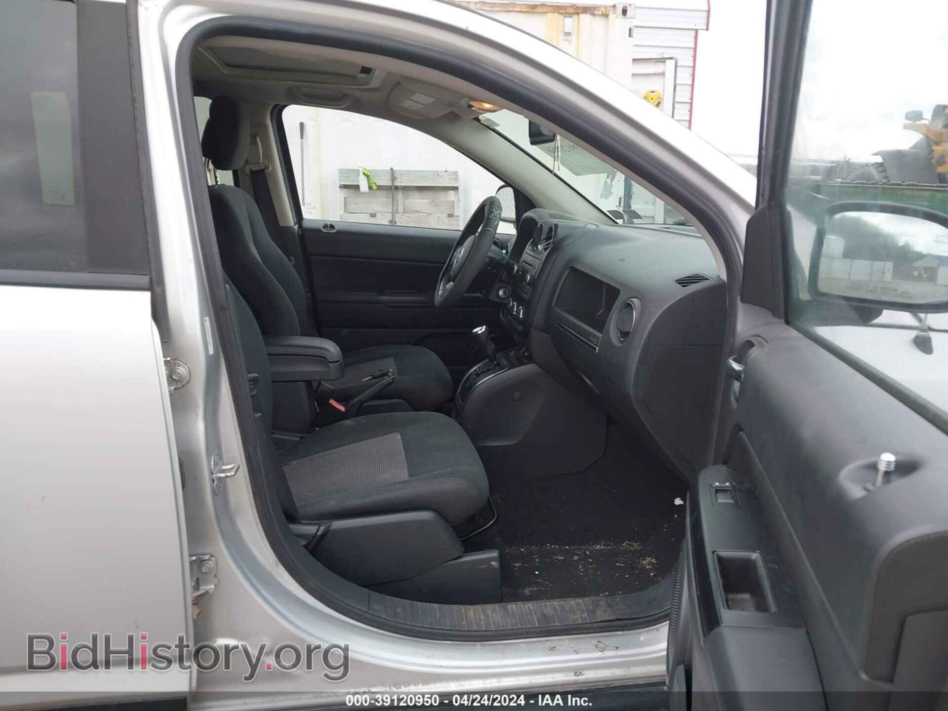 2012 JEEP COMPASS - VIN: 1C4NJDEB8CD624341 - Photo 5