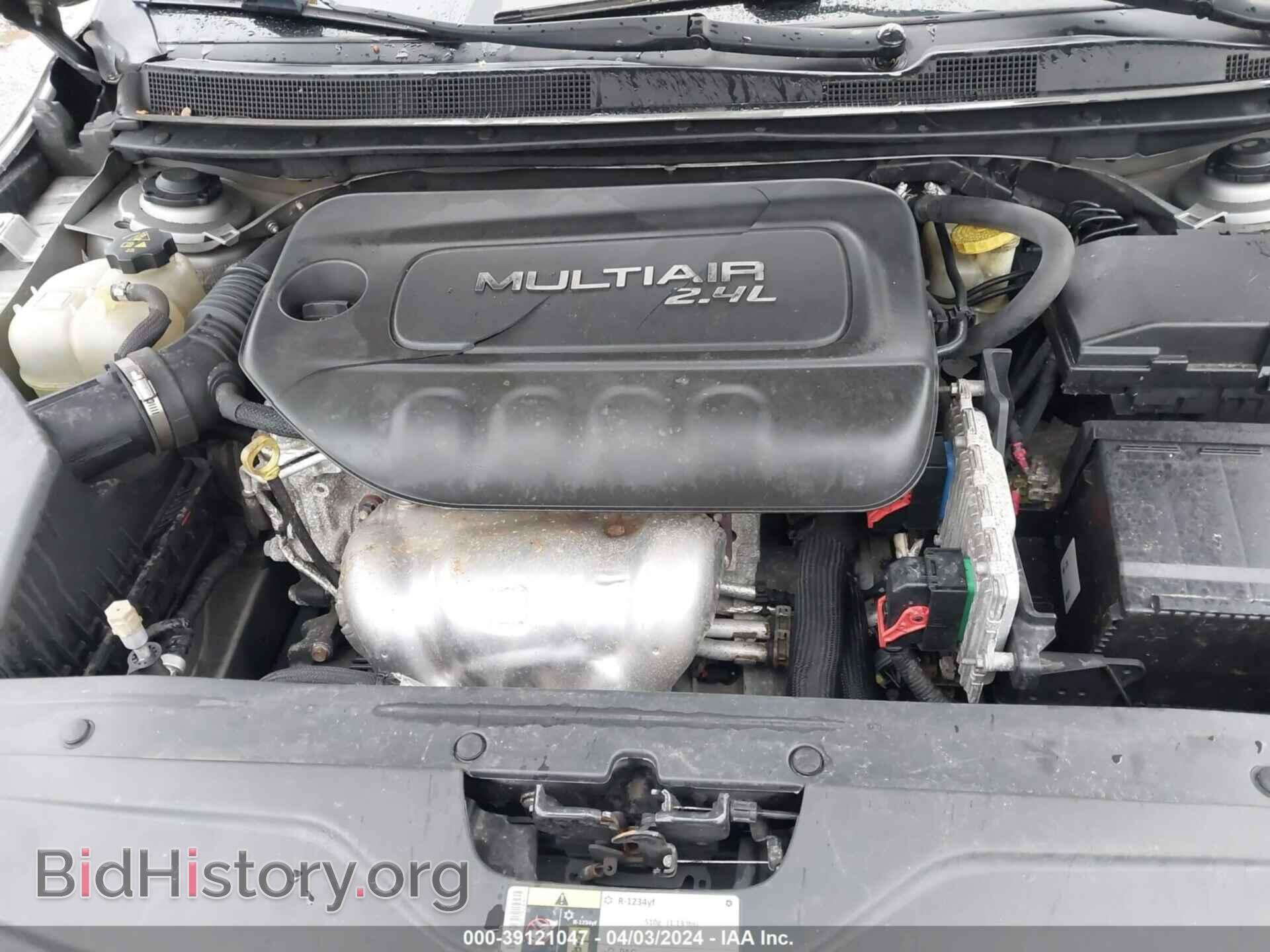 2015 CHRYSLER 200 - VIN: 1C3CCCAB5FN570906 - Фото 10