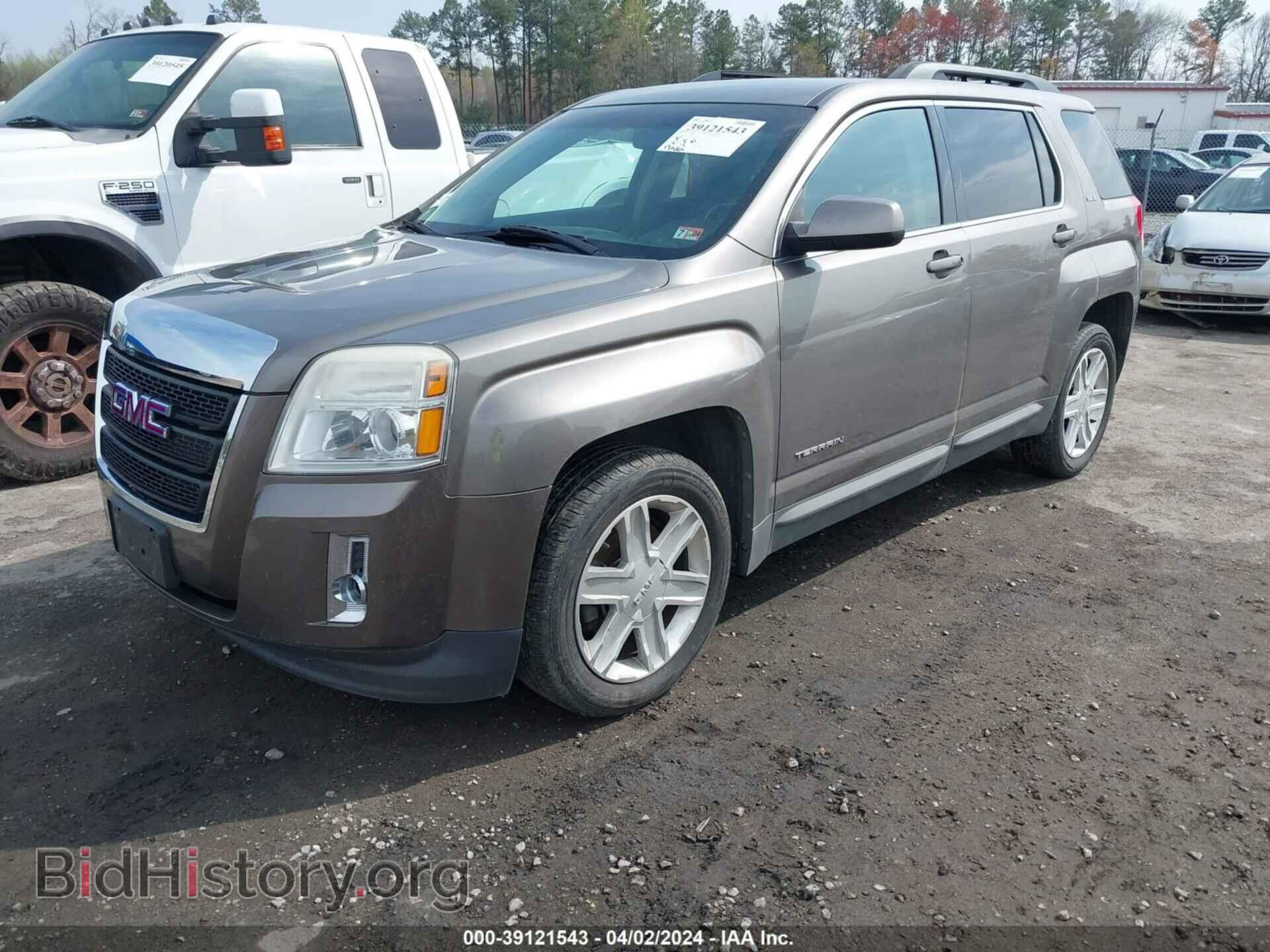 2011 GMC TERRAIN - VIN: 2CTALSEC6B6443424 - Photo 2